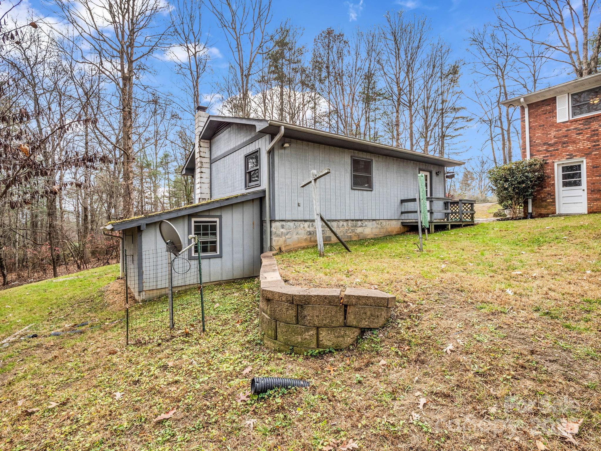 136 Old Tanglewood Trail — Hendersonville