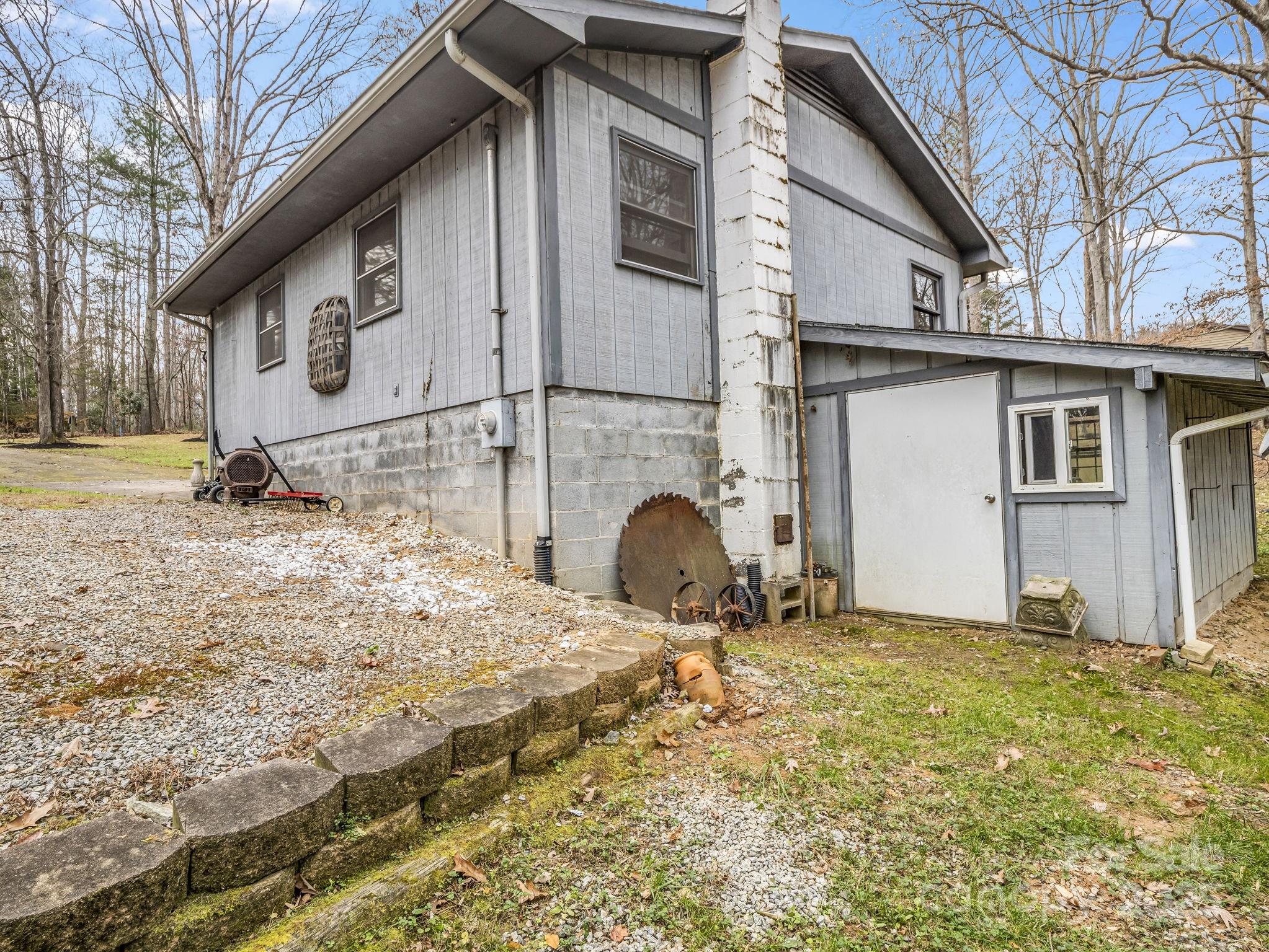 136 Old Tanglewood Trail — Hendersonville
