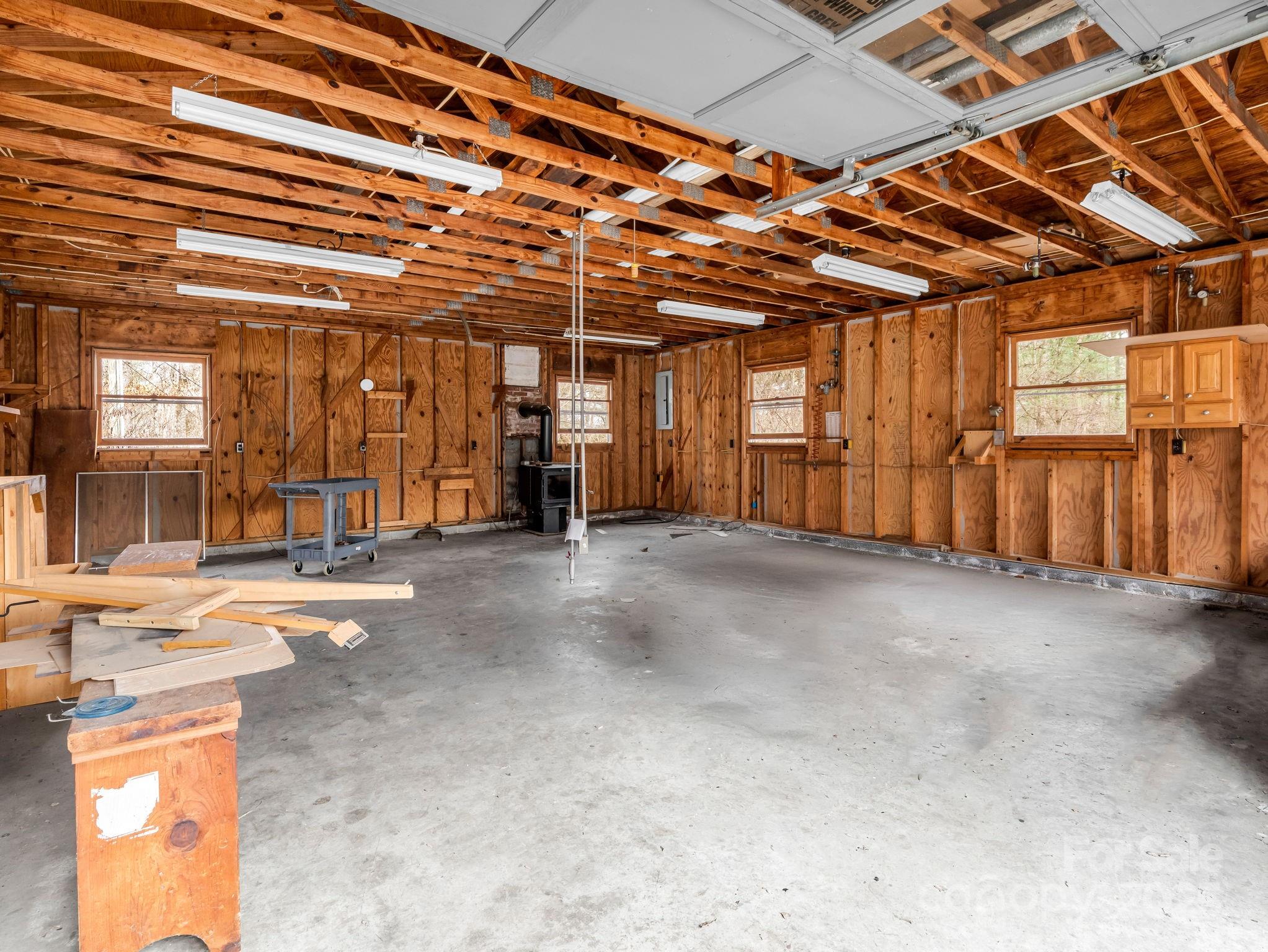 136 Old Tanglewood Trail — Hendersonville