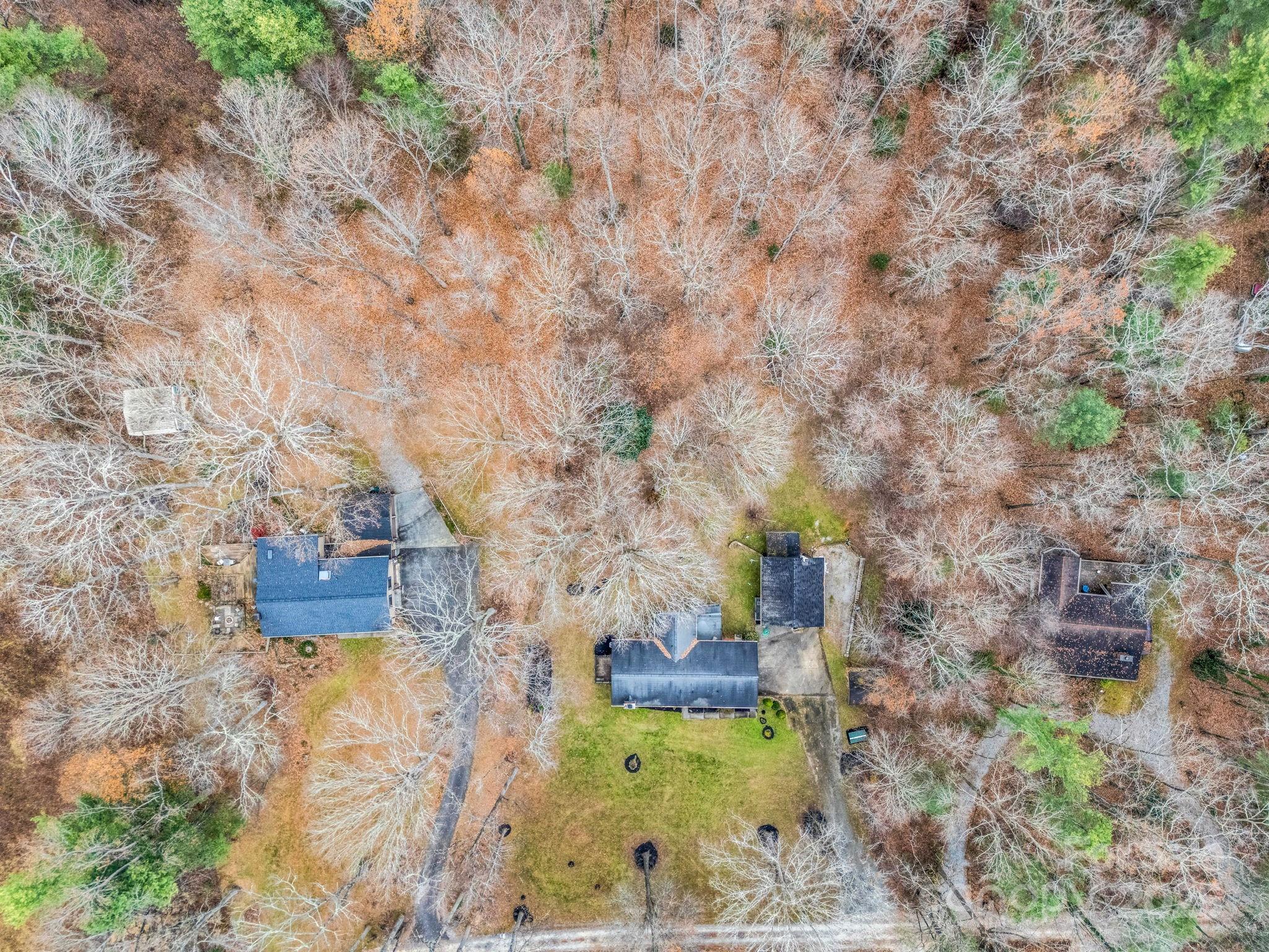 136 Old Tanglewood Trail — Hendersonville