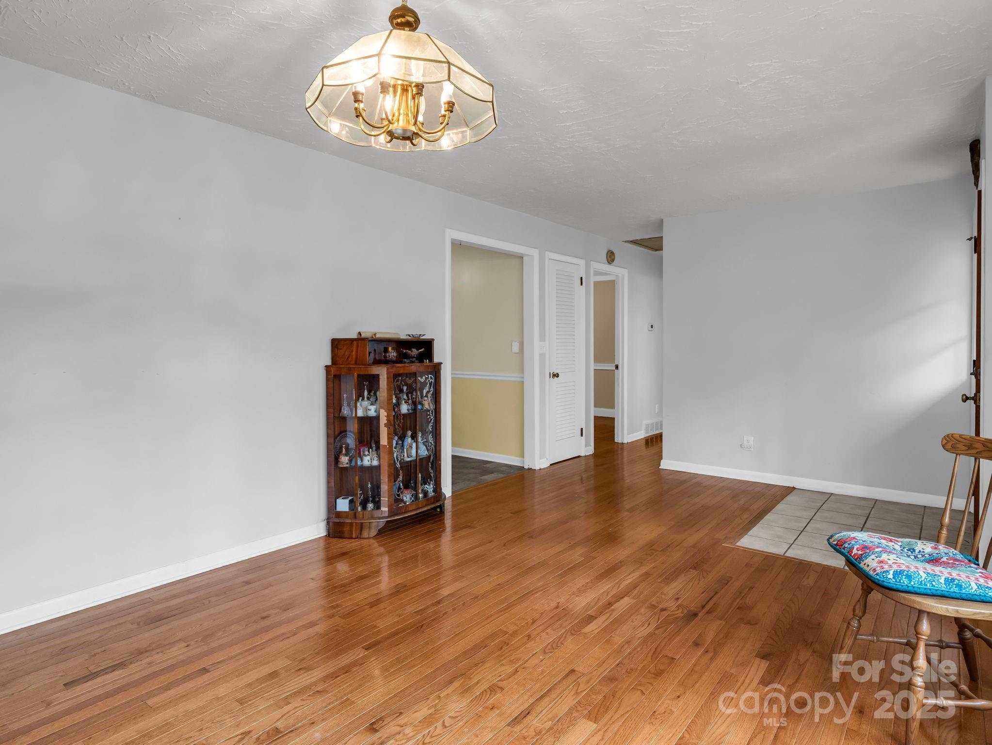 136 Old Tanglewood Trail — Hendersonville