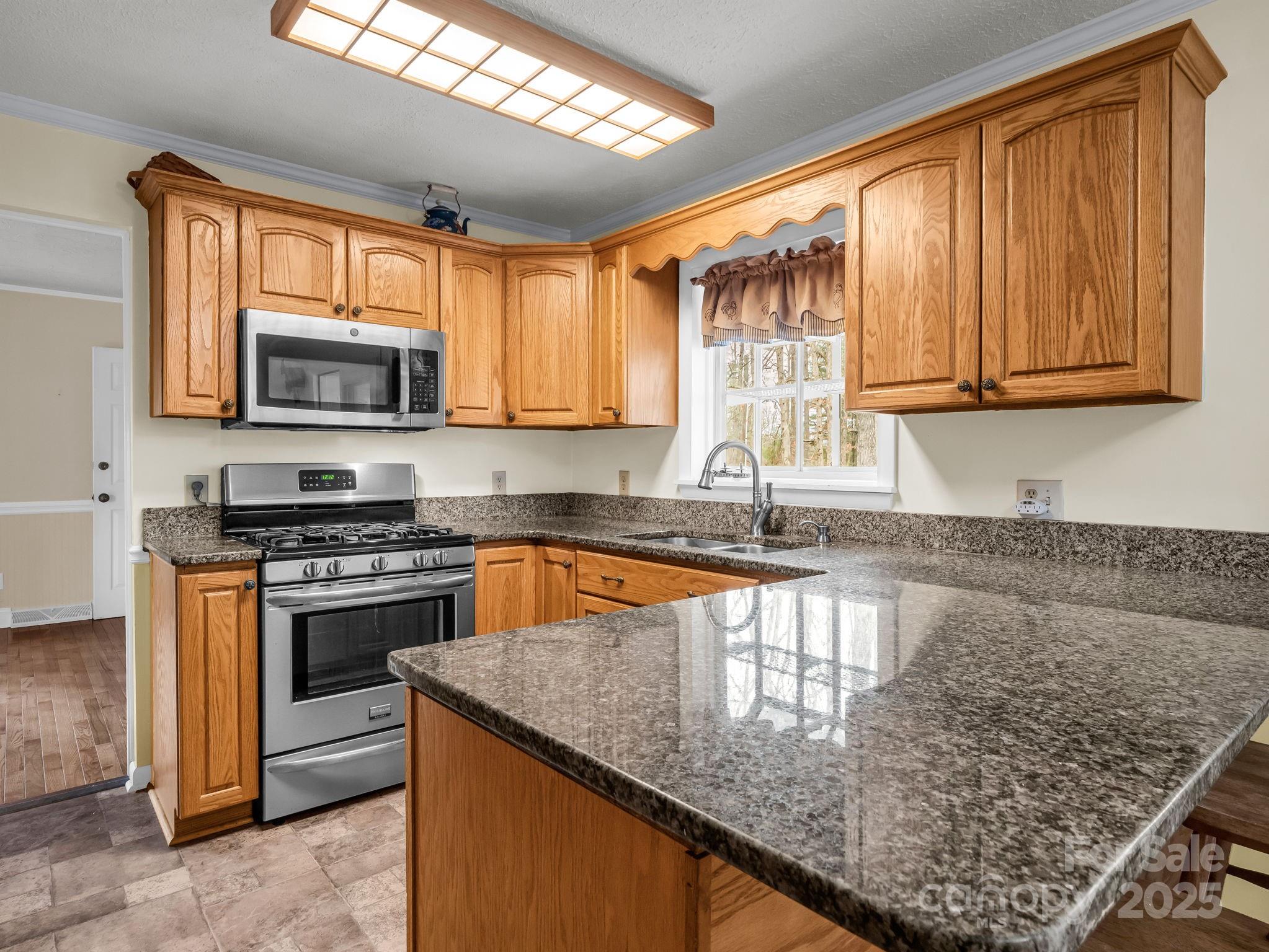 136 Old Tanglewood Trail — Hendersonville