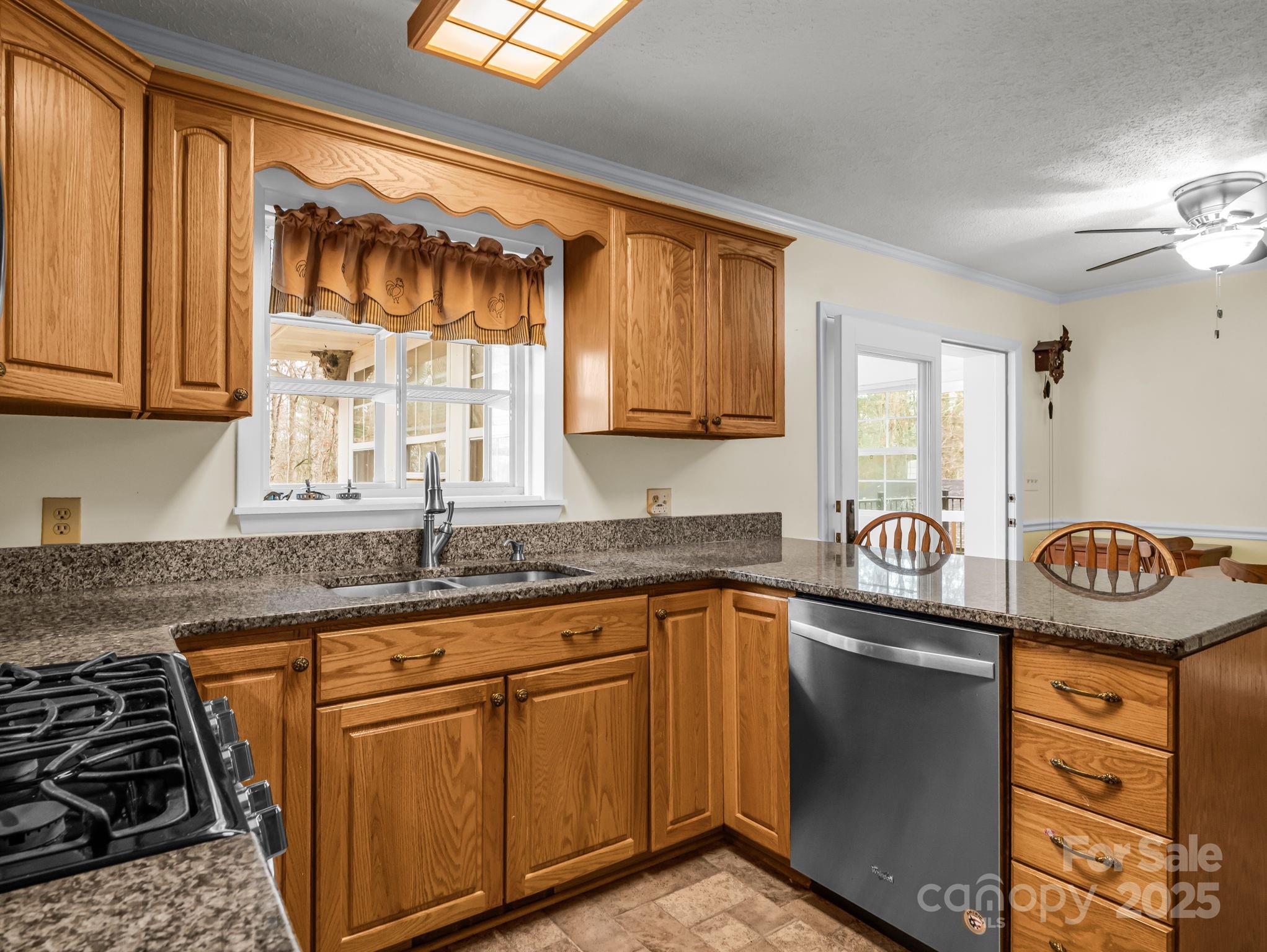 136 Old Tanglewood Trail — Hendersonville