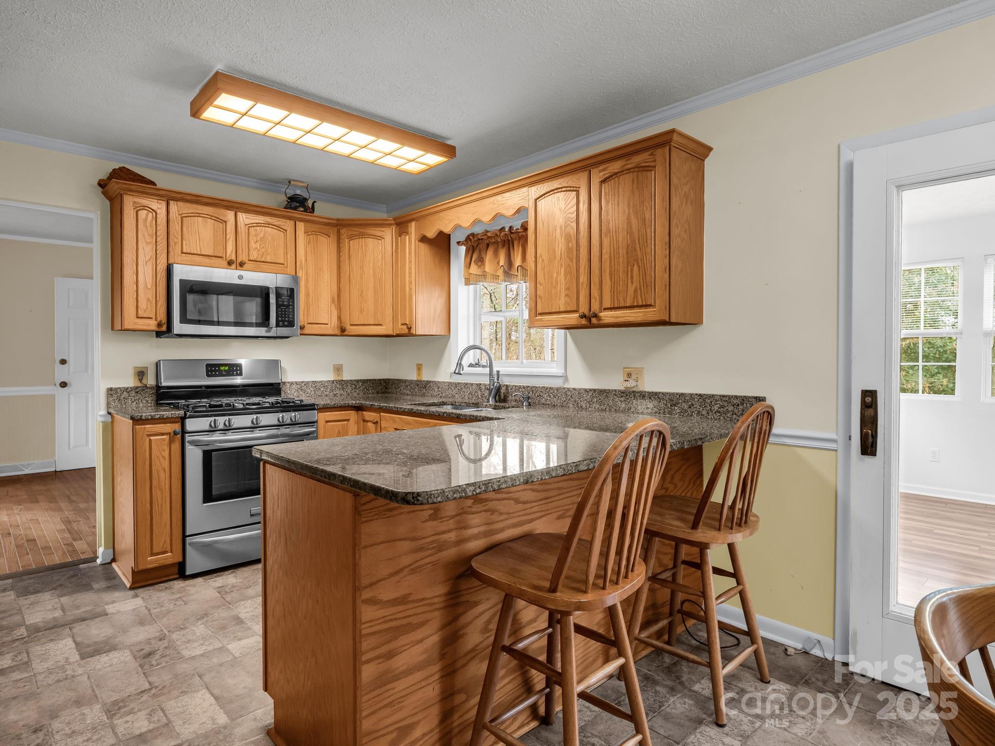 136 Old Tanglewood Trail — Hendersonville