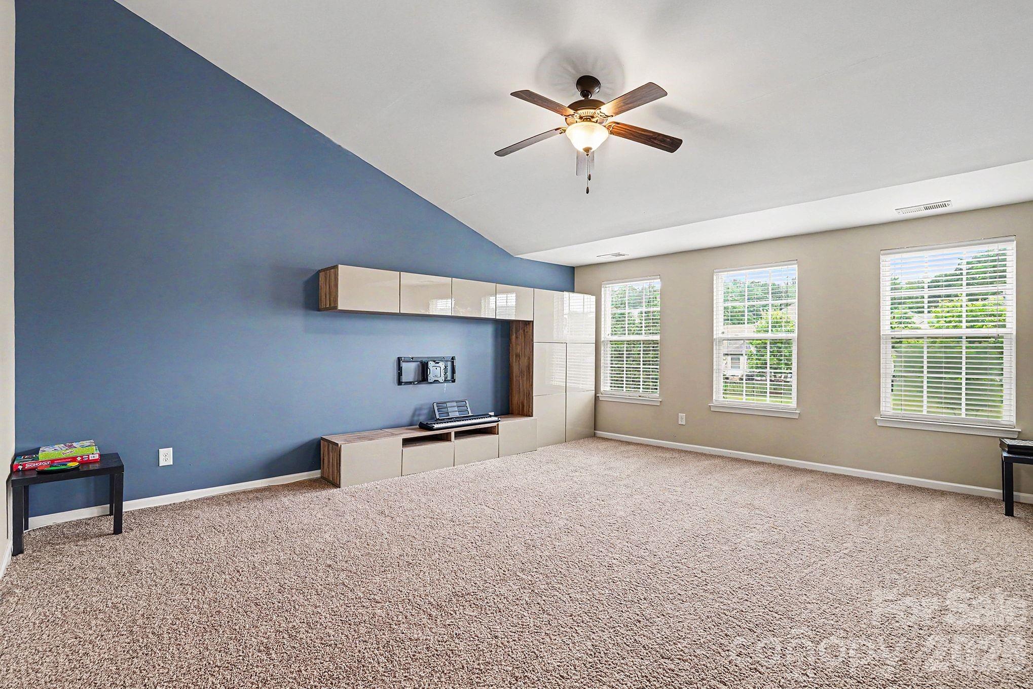 16121 Grassy Creek Drive — Huntersville