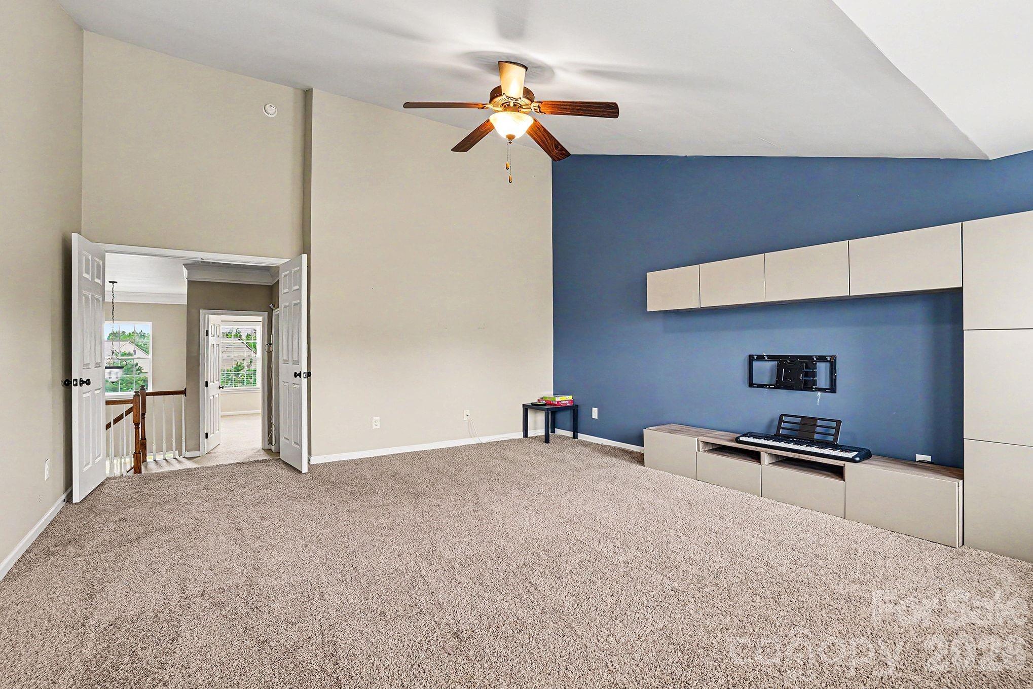16121 Grassy Creek Drive — Huntersville