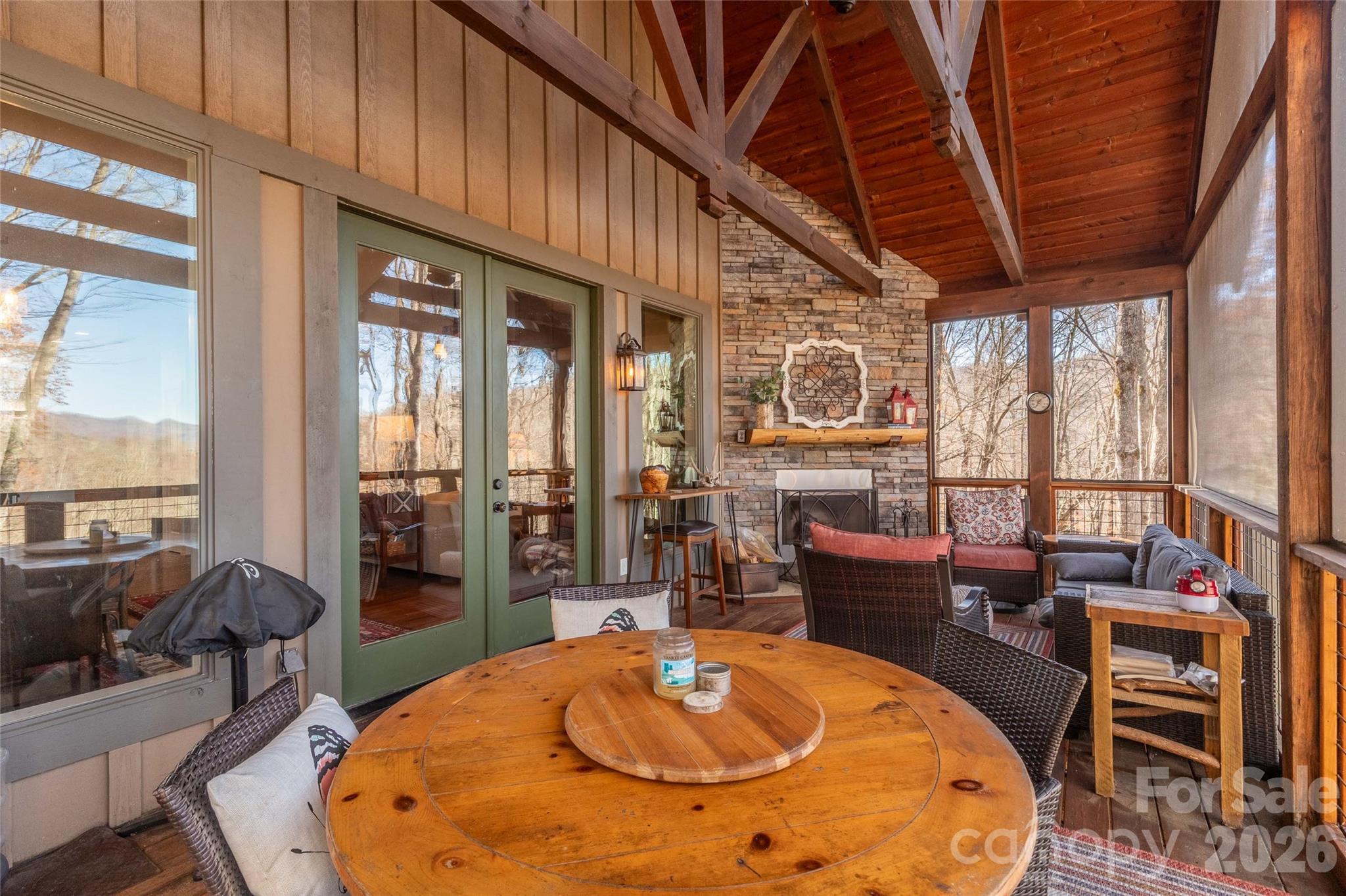 126 Mossycup Court — Tuckasegee