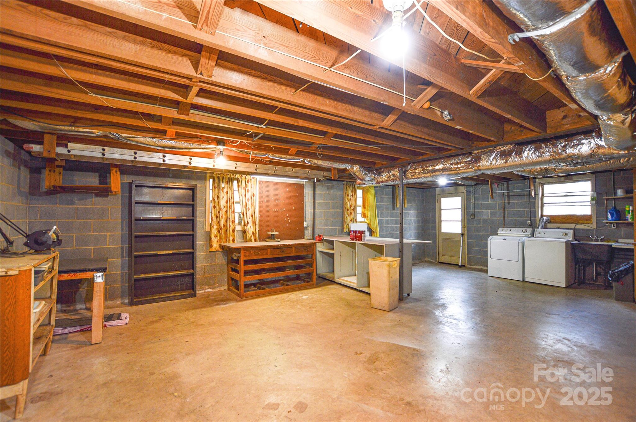 1405 Forest Park Drive — Statesville