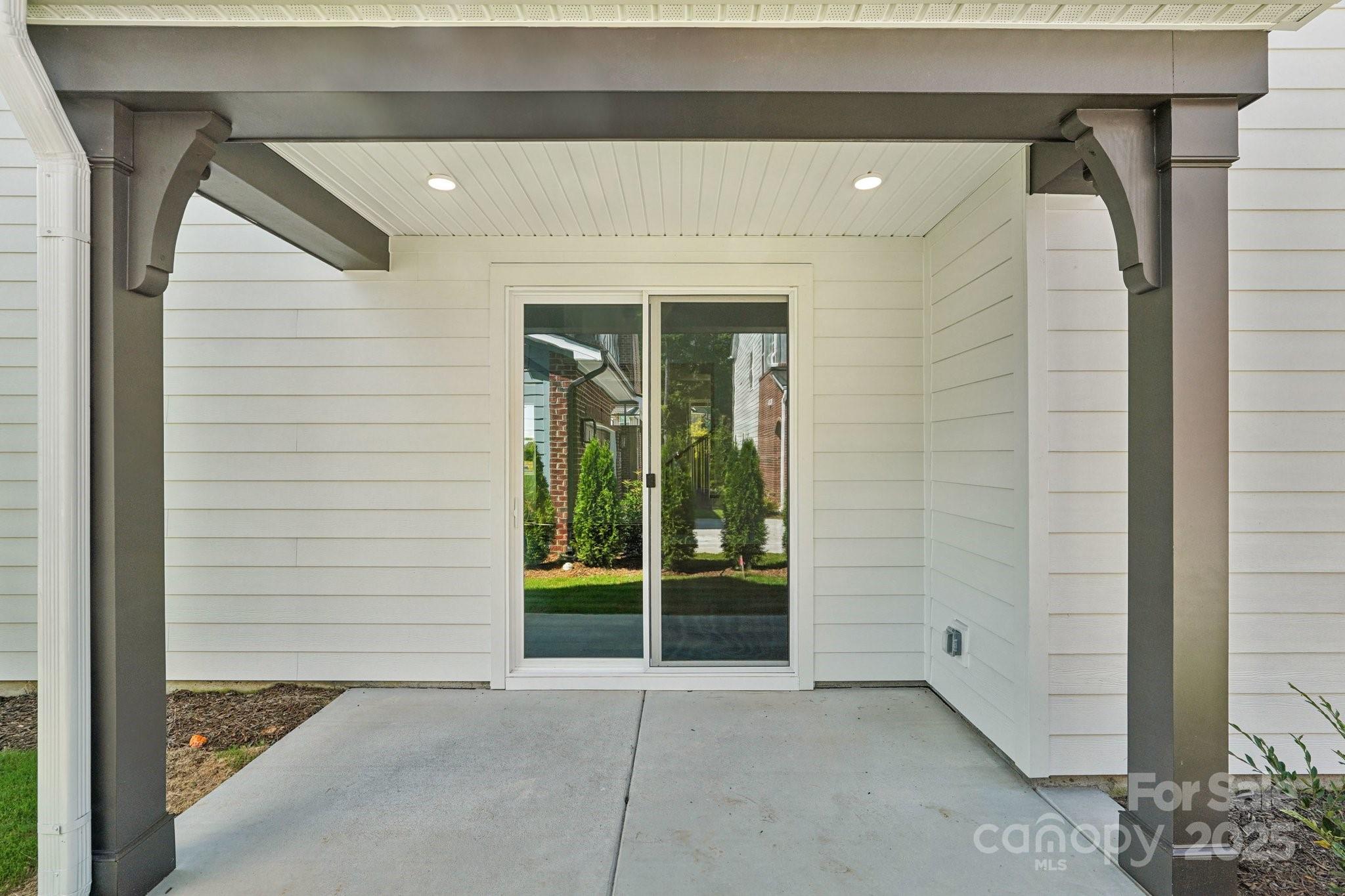 608 Mercury Drive — Tega Cay