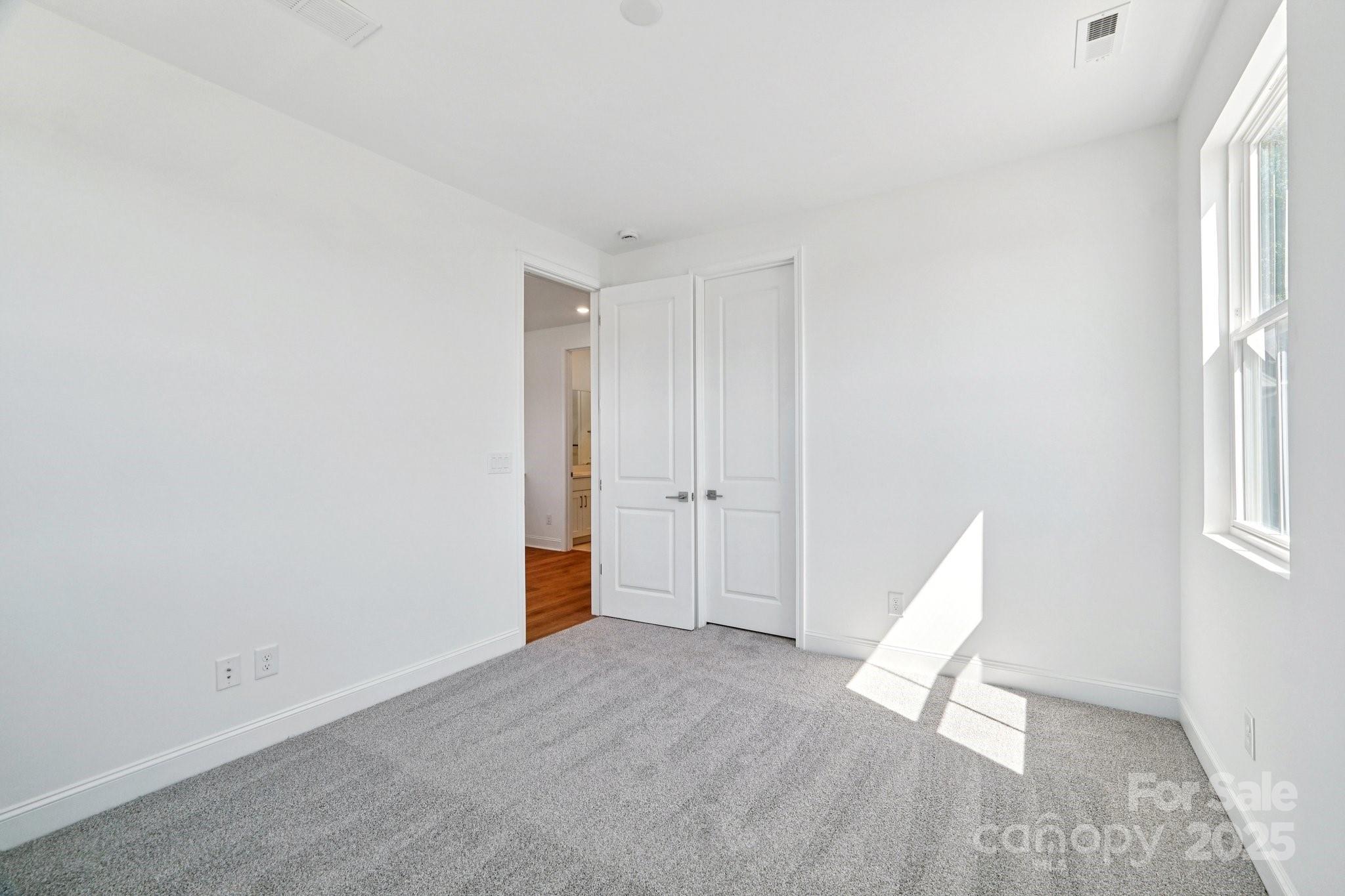 609 Mercury Drive — Tega Cay