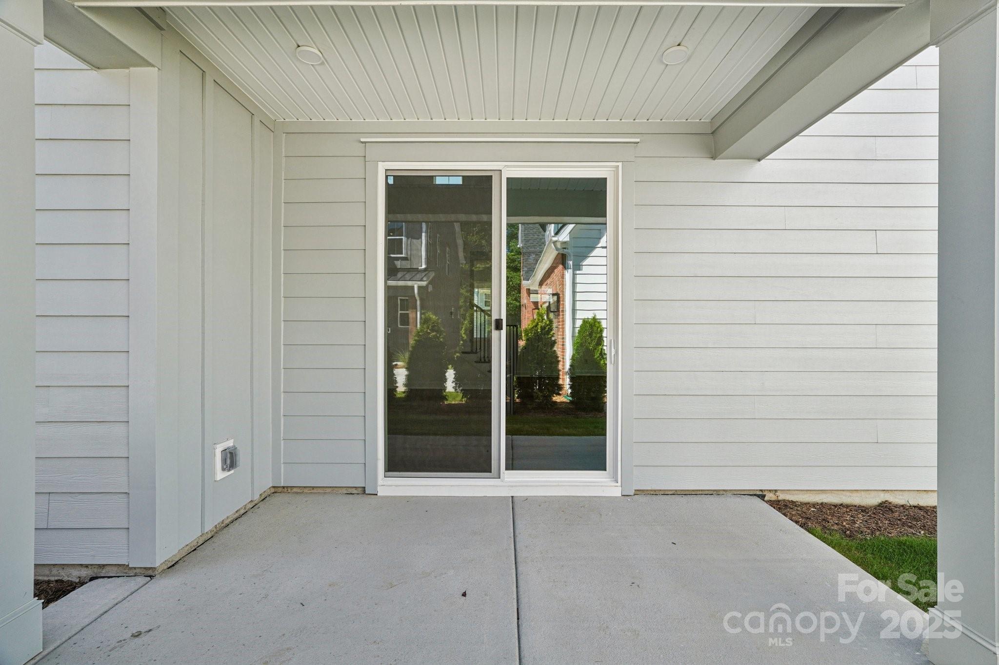 609 Mercury Drive — Tega Cay