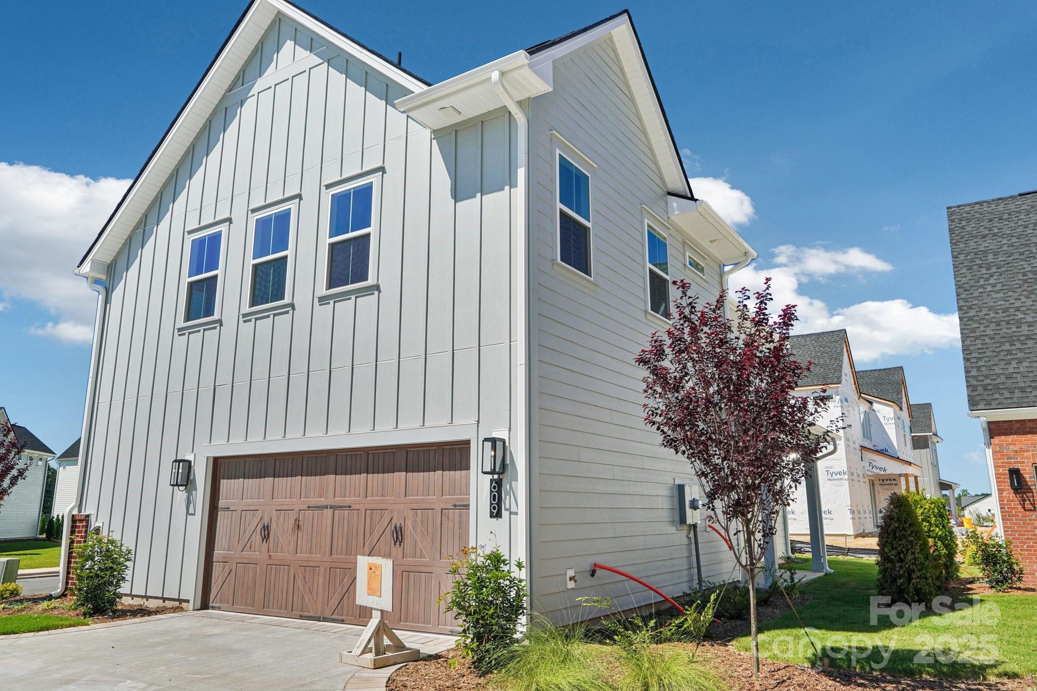 609 Mercury Drive — Tega Cay