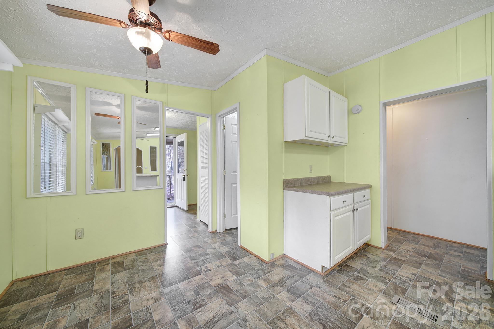 2236 White Heron Road — Liberty Hill