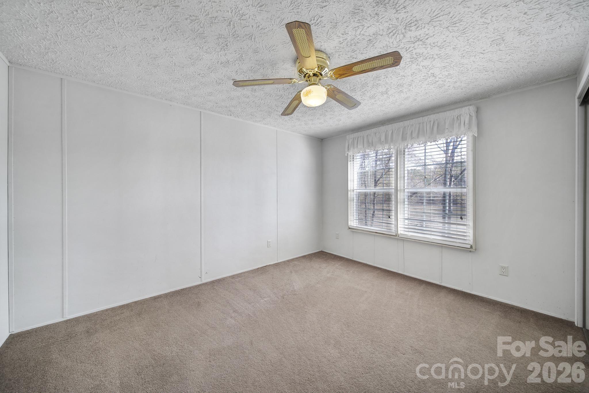 2236 White Heron Road — Liberty Hill