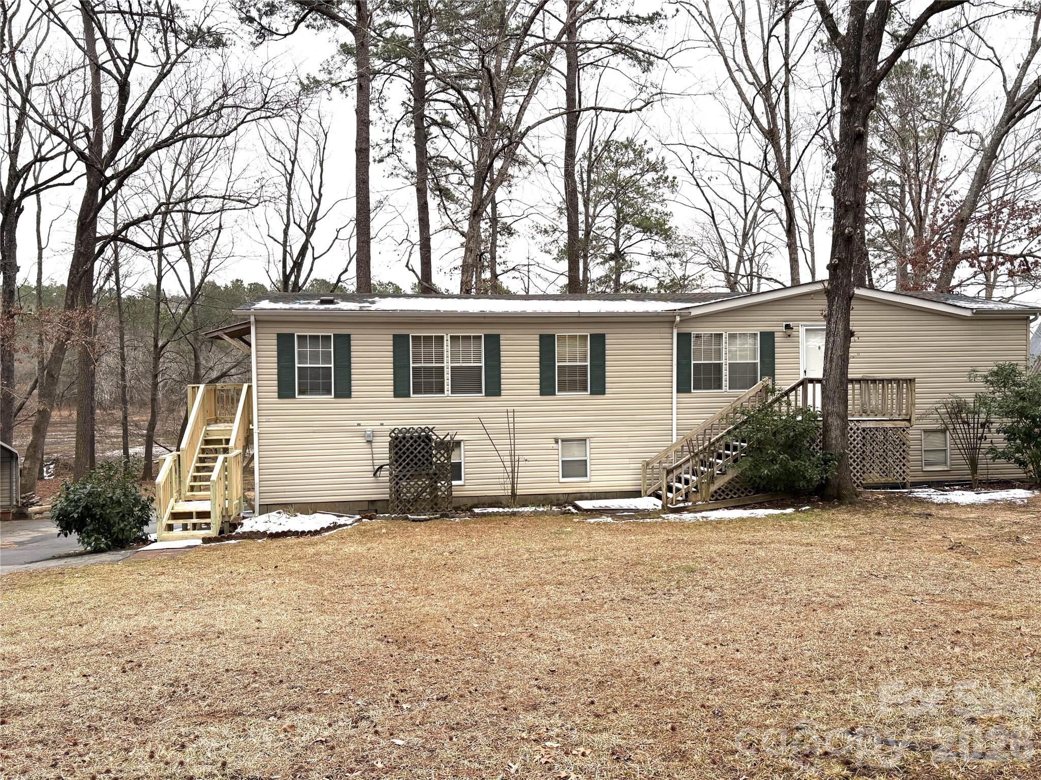 2236 White Heron Road — Liberty Hill