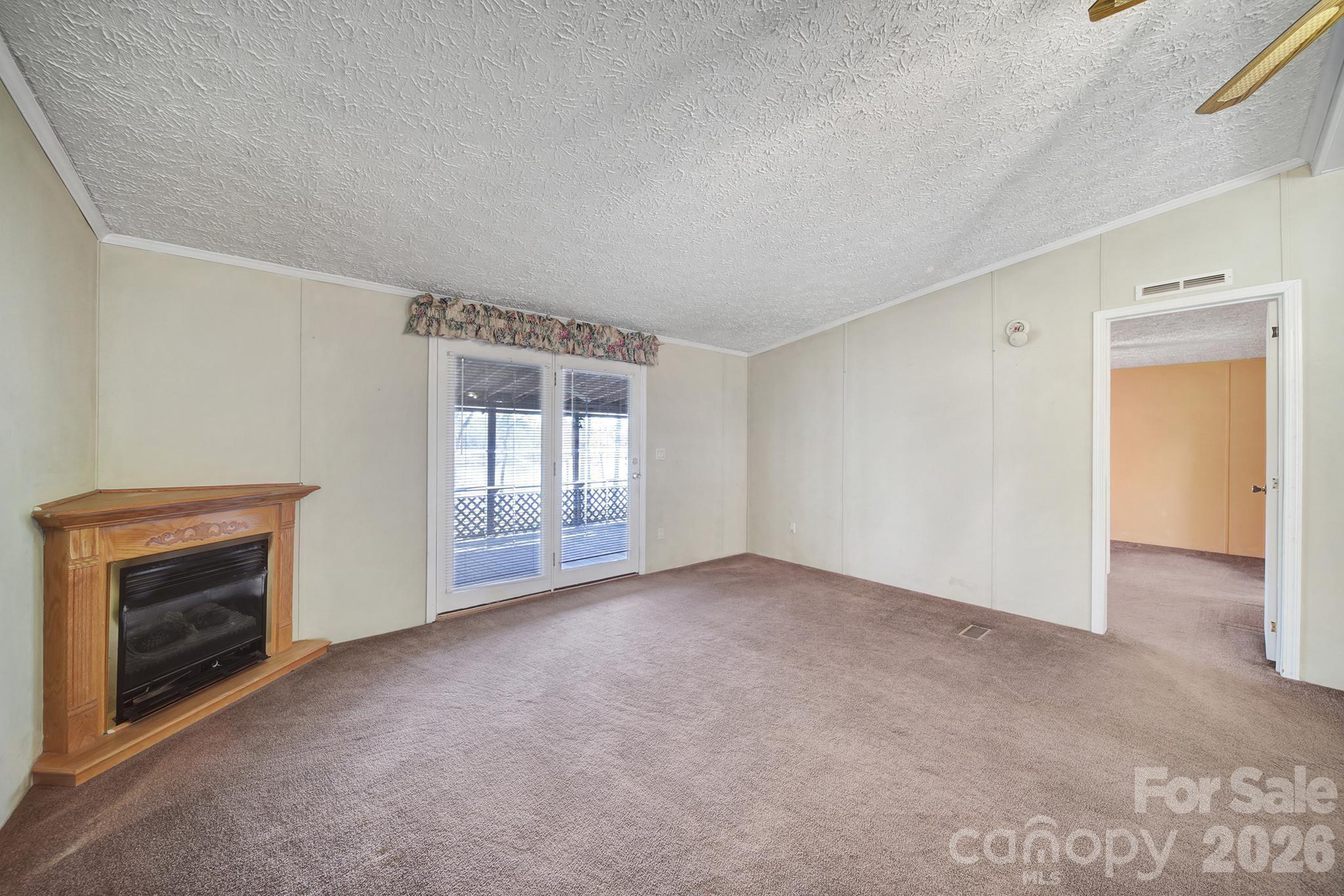 2236 White Heron Road — Liberty Hill