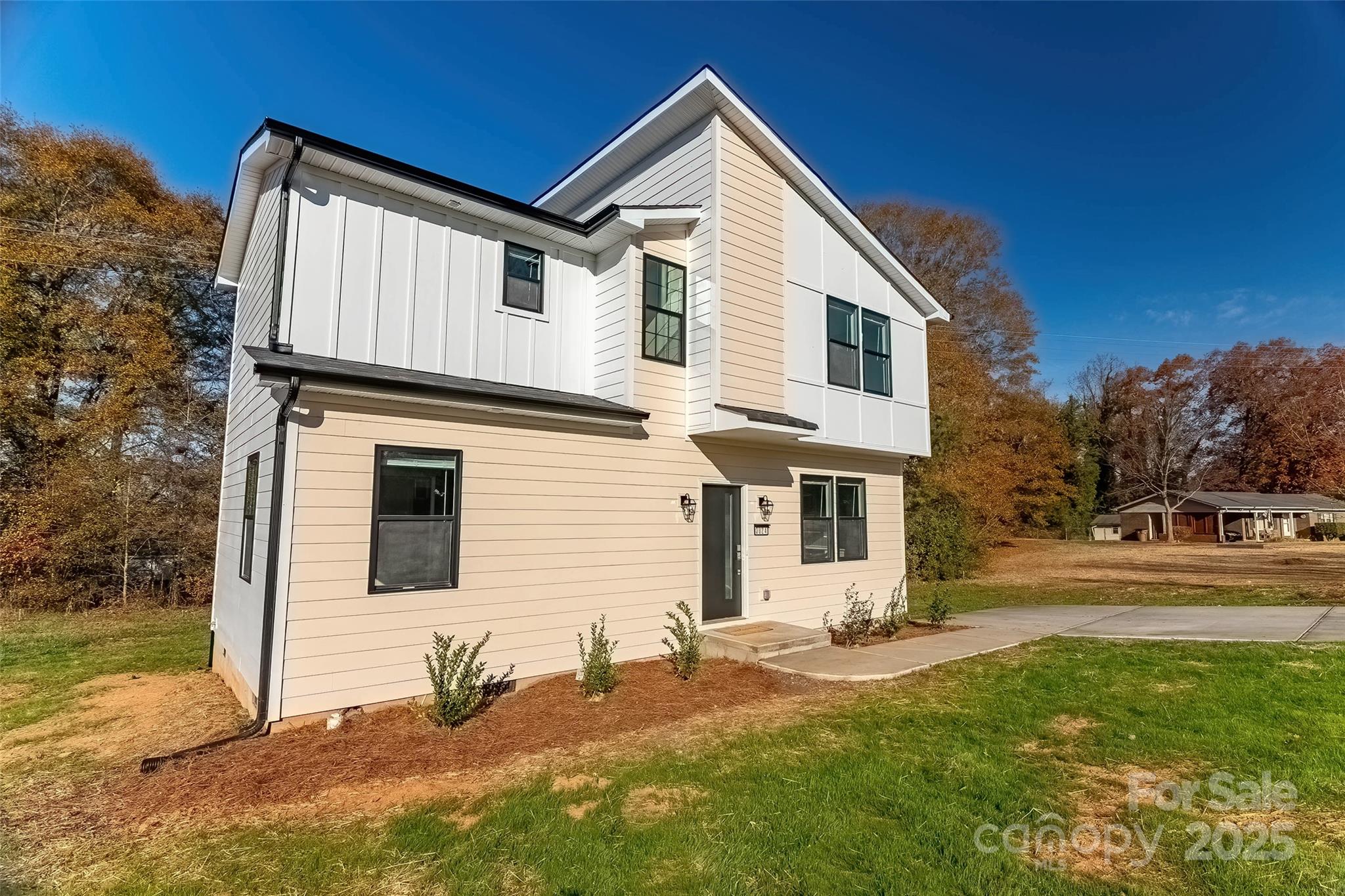 3024 Poplar Circle — Shelby