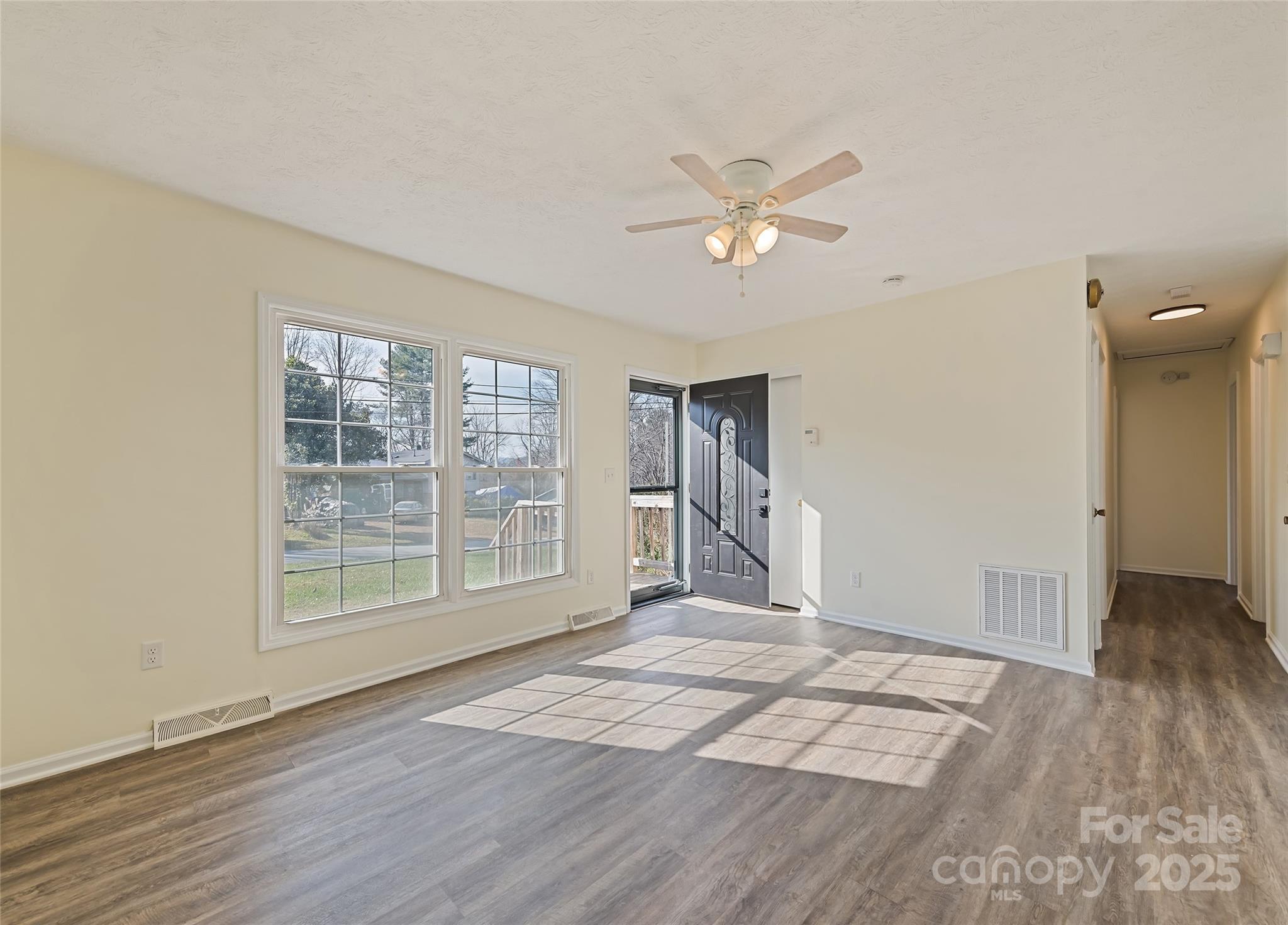 129 Willowbrook Road — Hendersonville
