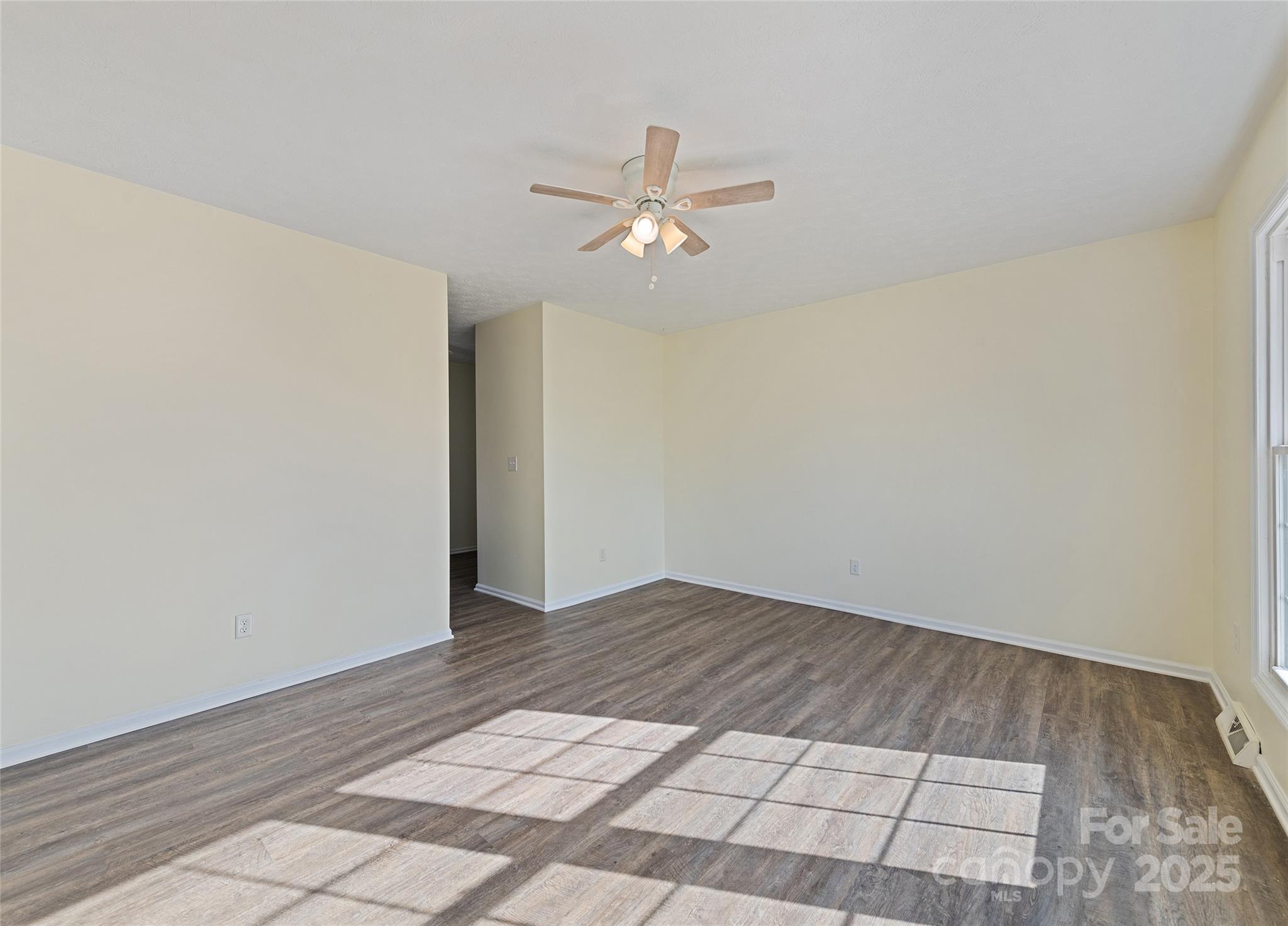 129 Willowbrook Road — Hendersonville