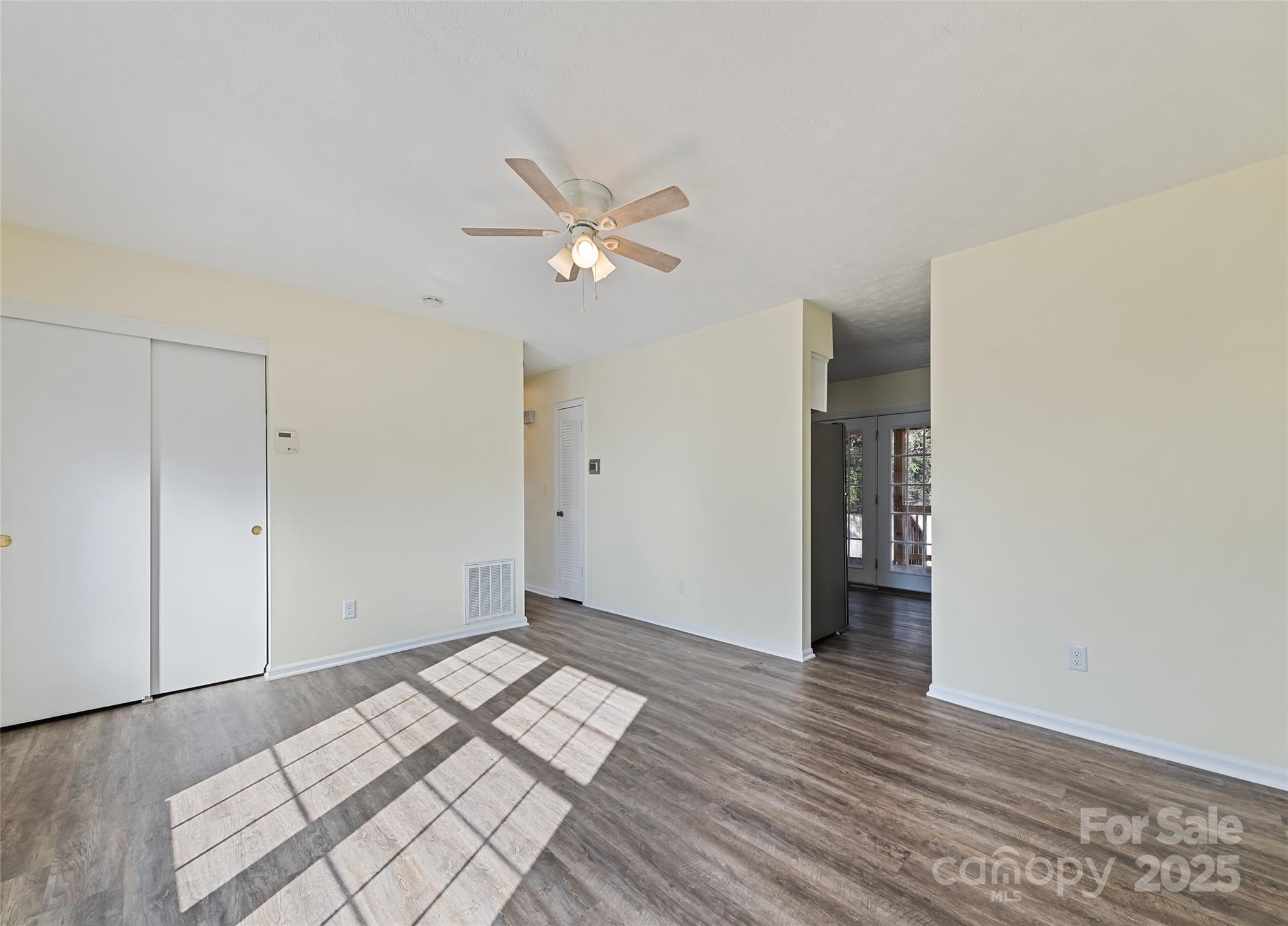 129 Willowbrook Road — Hendersonville