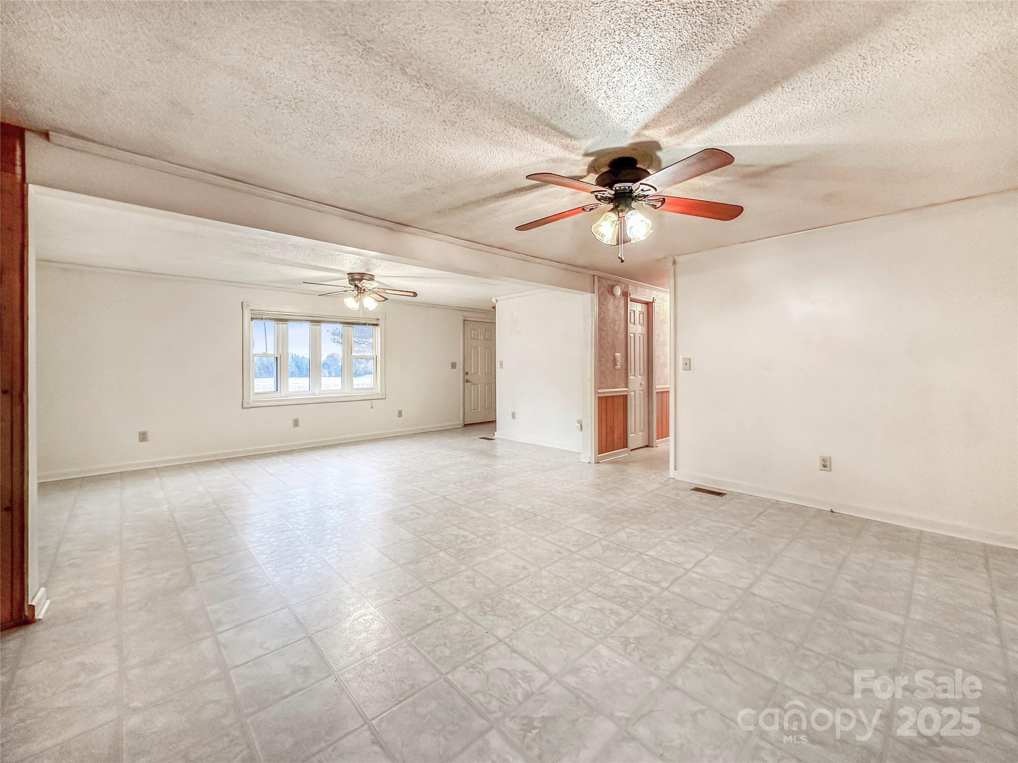 435 Moose Club Road — Statesville