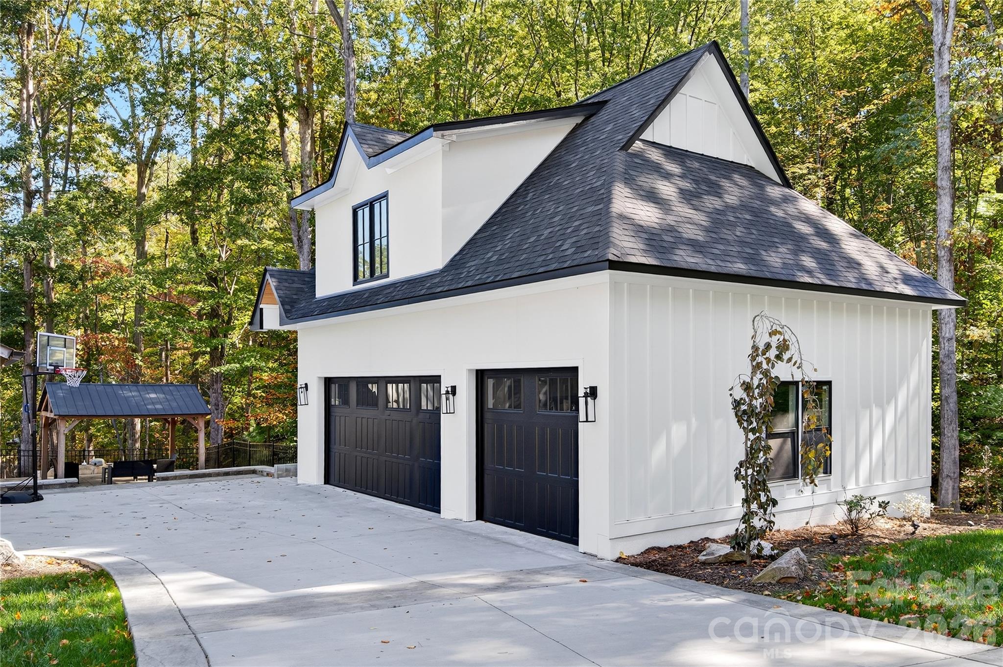 7508 Bankhead Road — Denver