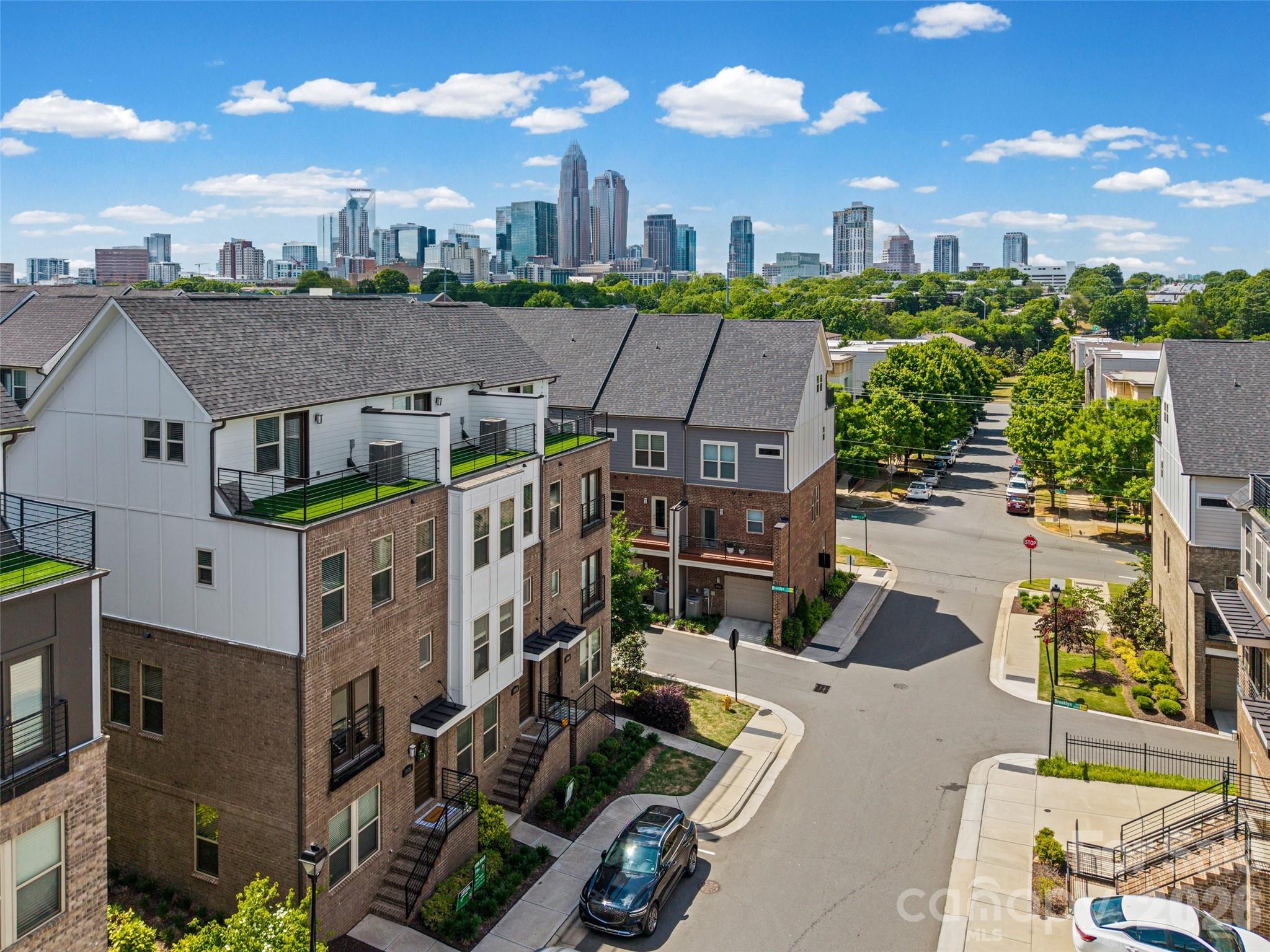 16034 Roscoe Lane — Charlotte