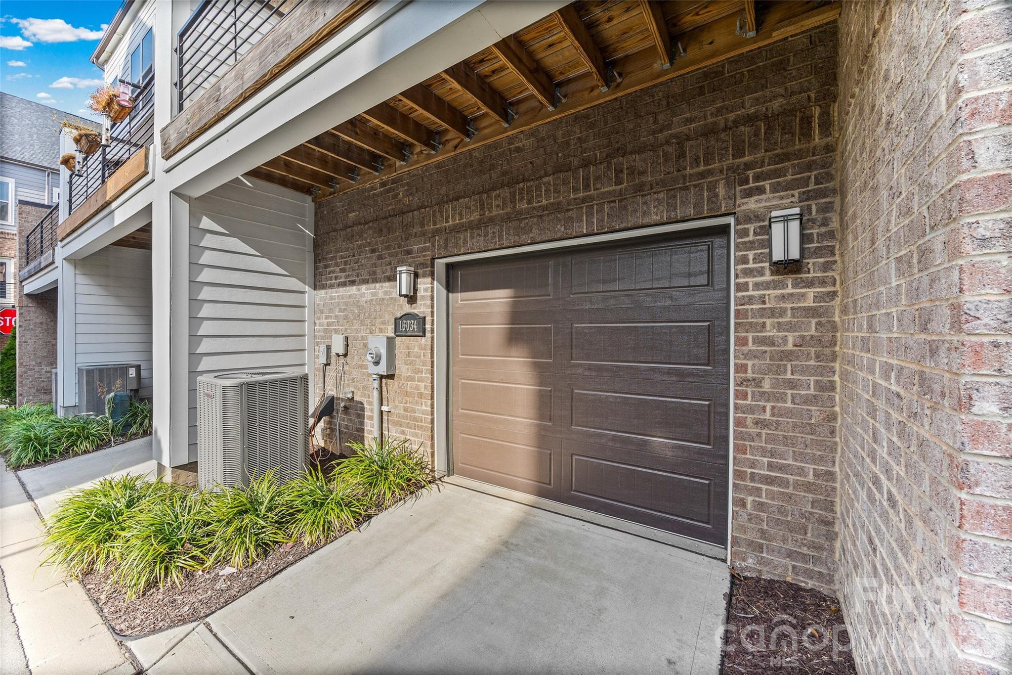 16034 Roscoe Lane — Charlotte