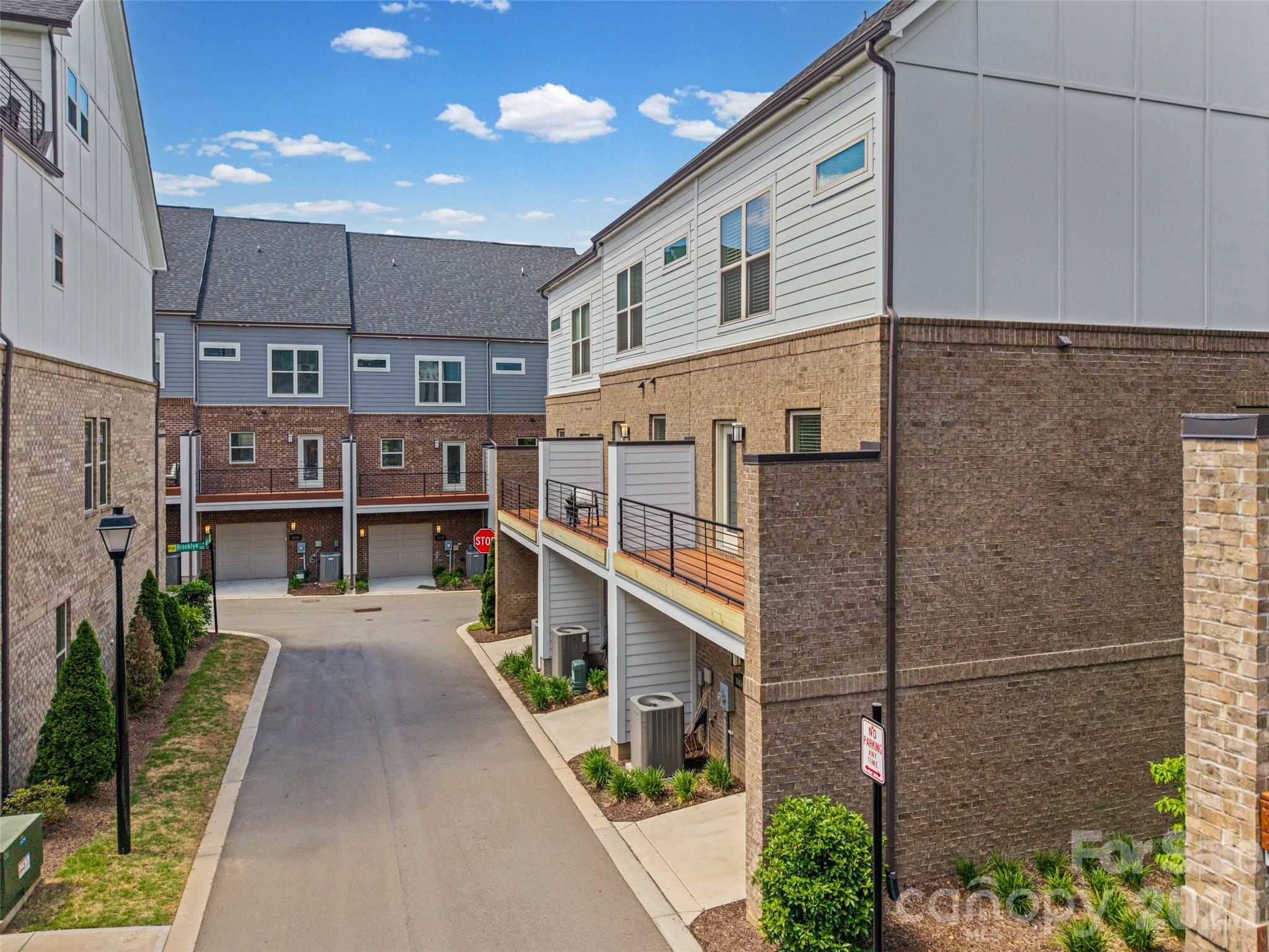 16034 Roscoe Lane — Charlotte