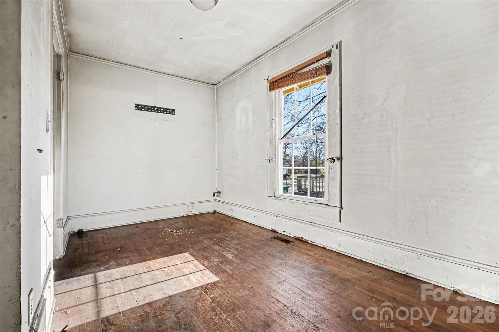 319 N Linwood Avenue — Charlotte