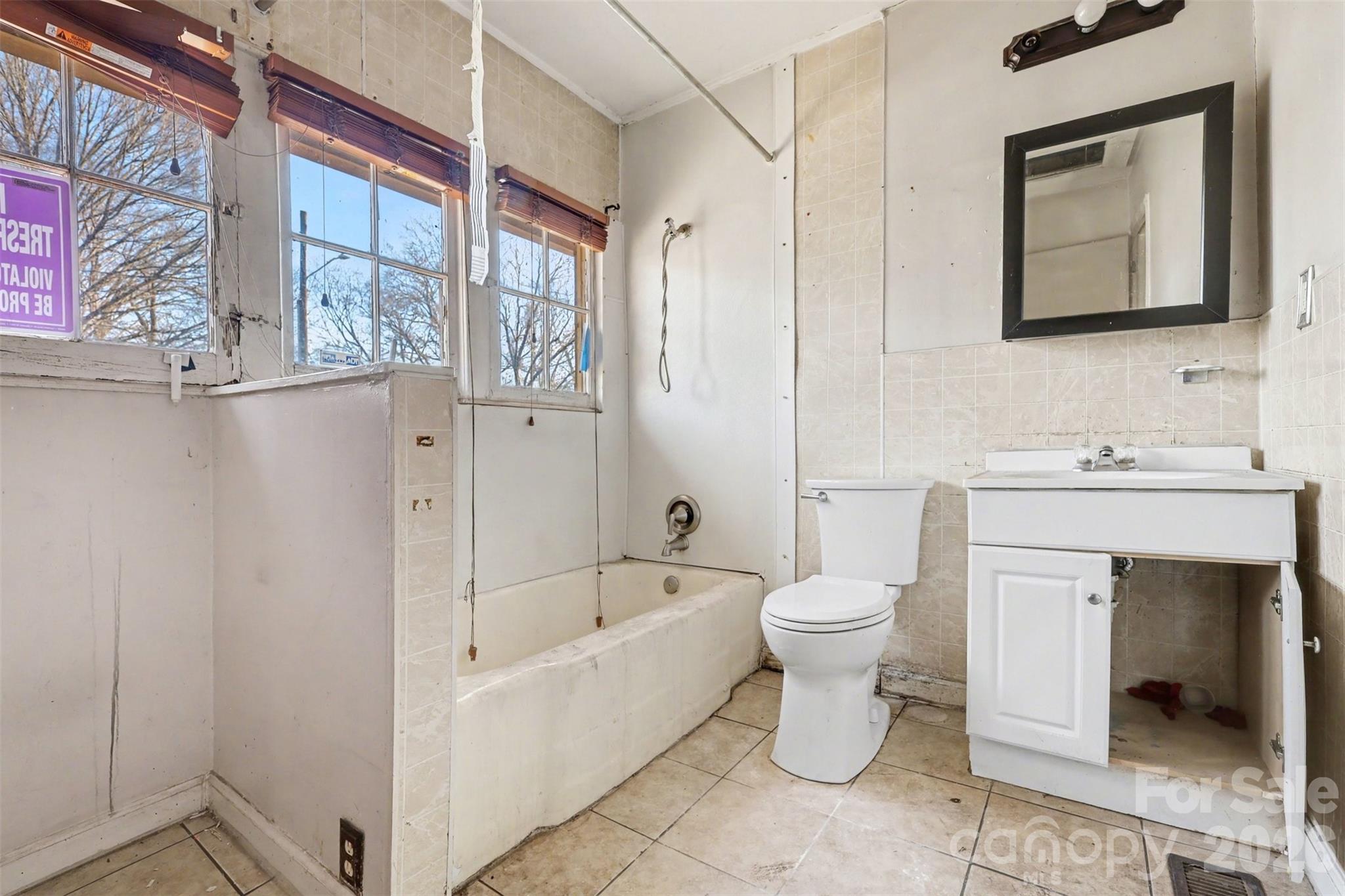 319 N Linwood Avenue — Charlotte