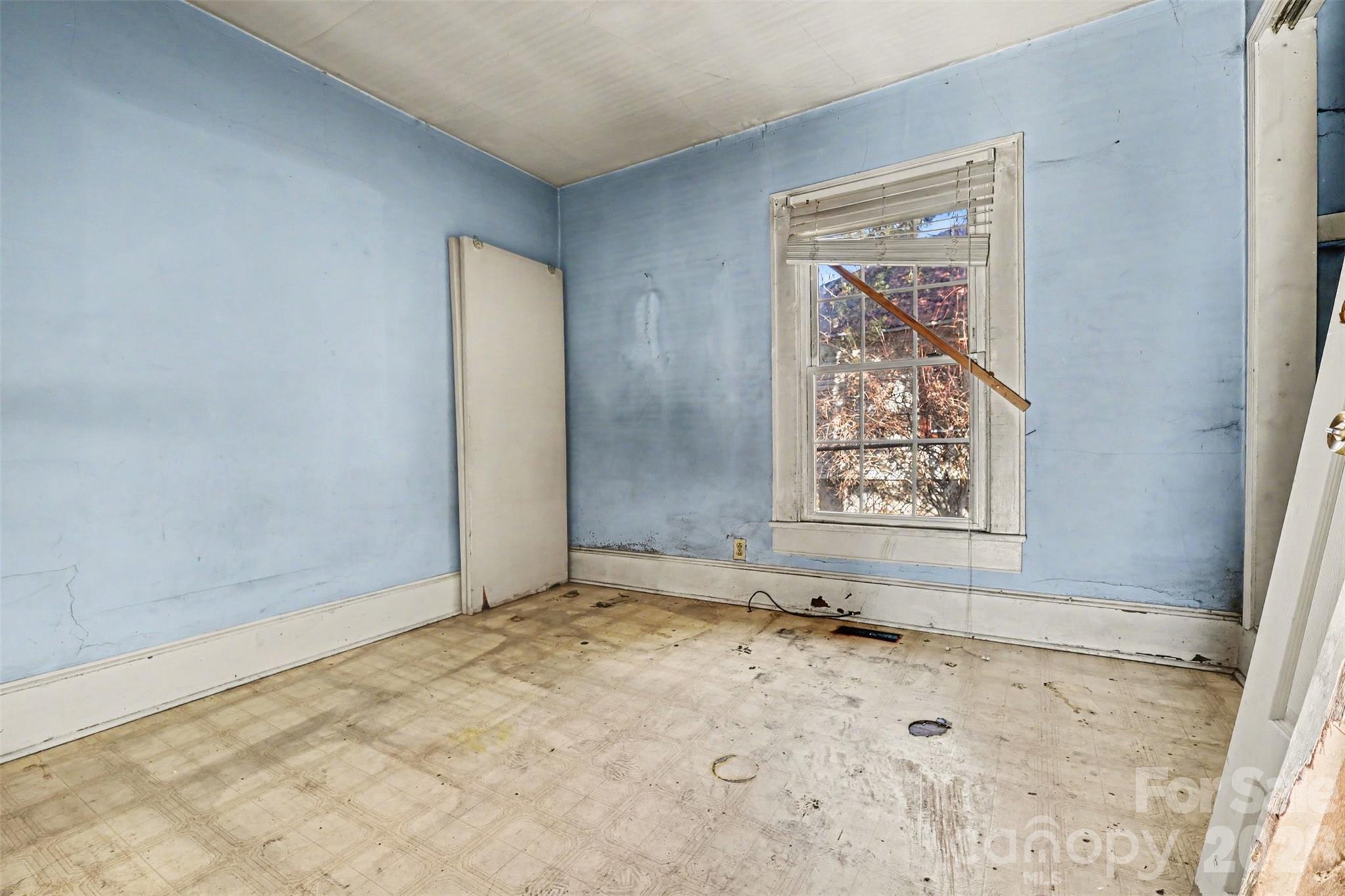 319 N Linwood Avenue — Charlotte