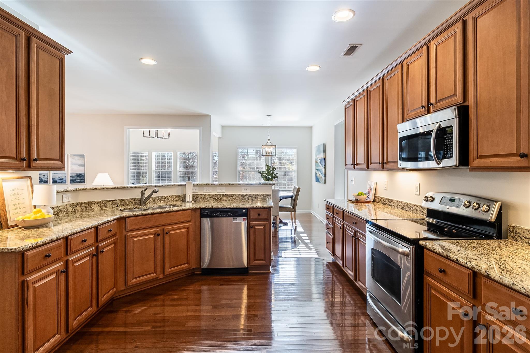 447 Leaf Arbor Court — Lake Wylie