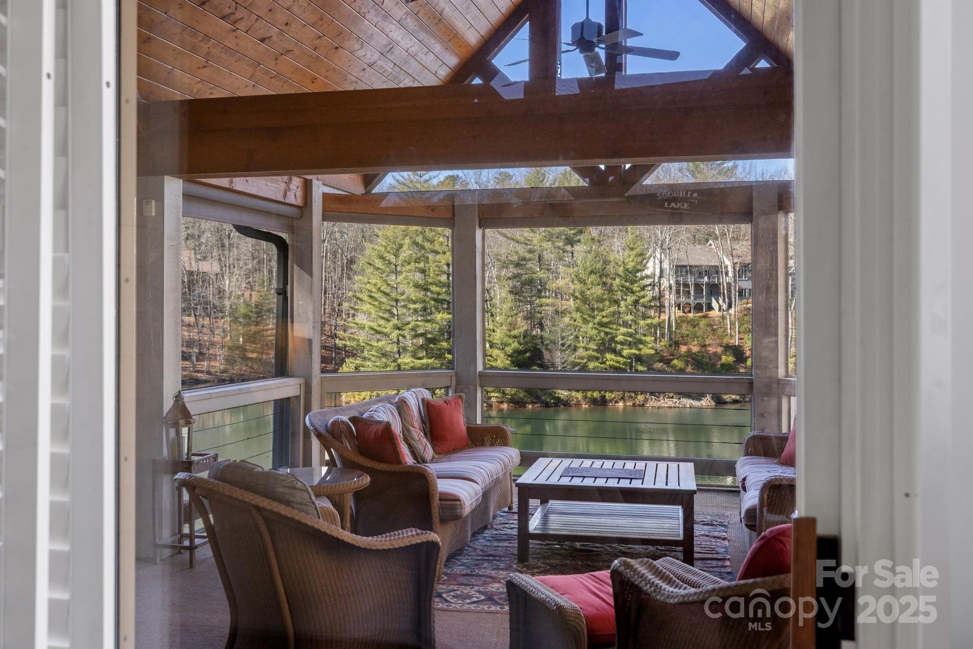 100 The Pinnacle Drive #5 — Sapphire