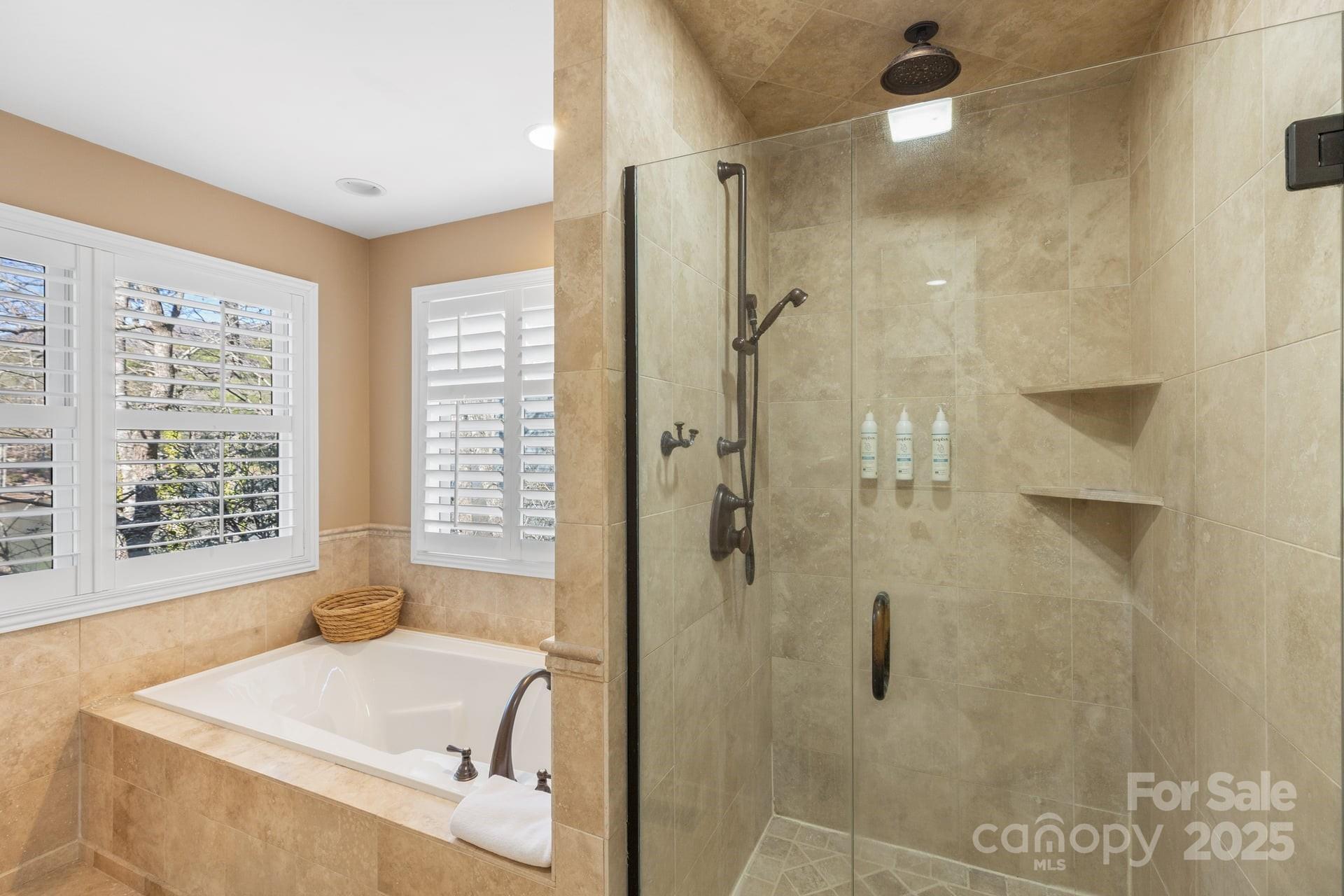 100 The Pinnacle Drive #5 — Sapphire