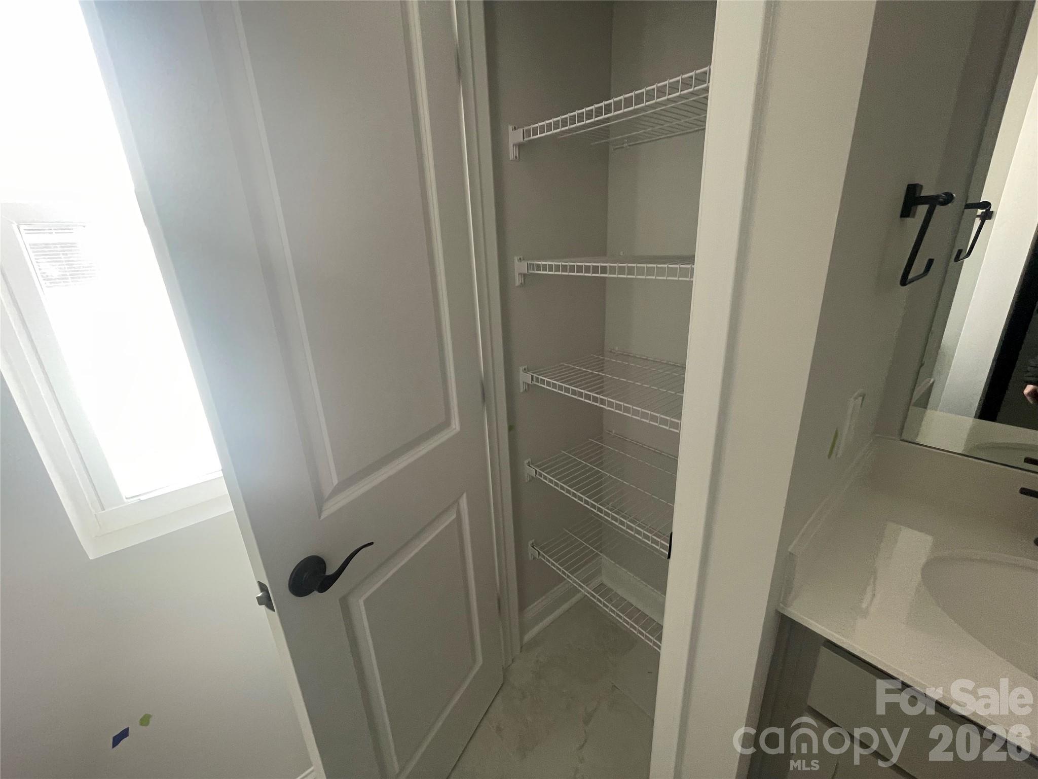 4049 Grommet Court — Matthews