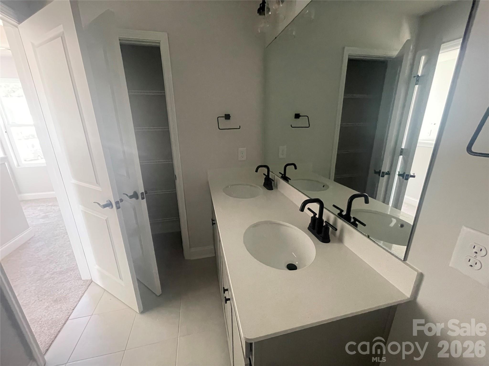 4049 Grommet Court — Matthews