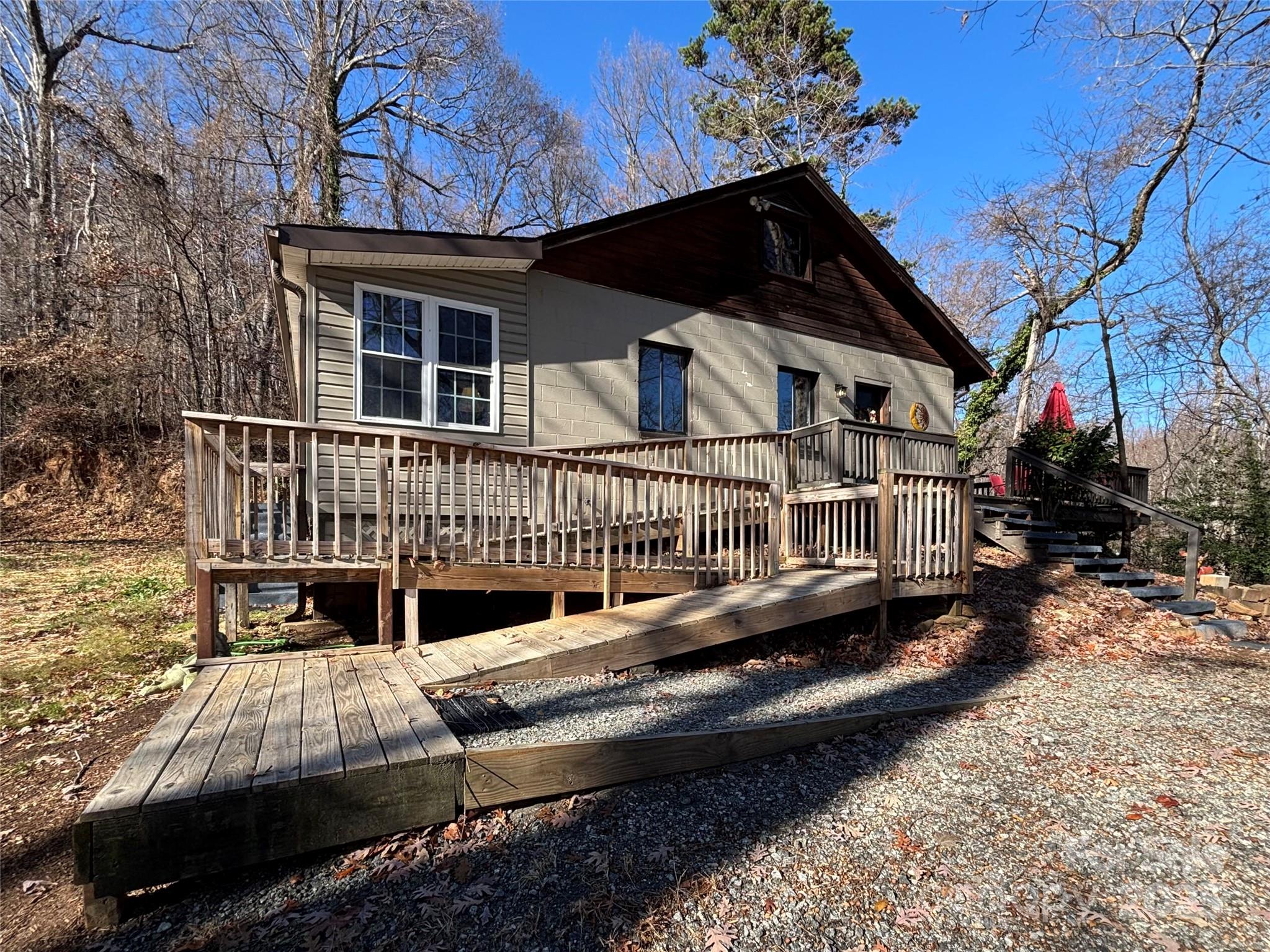 629 Vineyard Road — Tryon