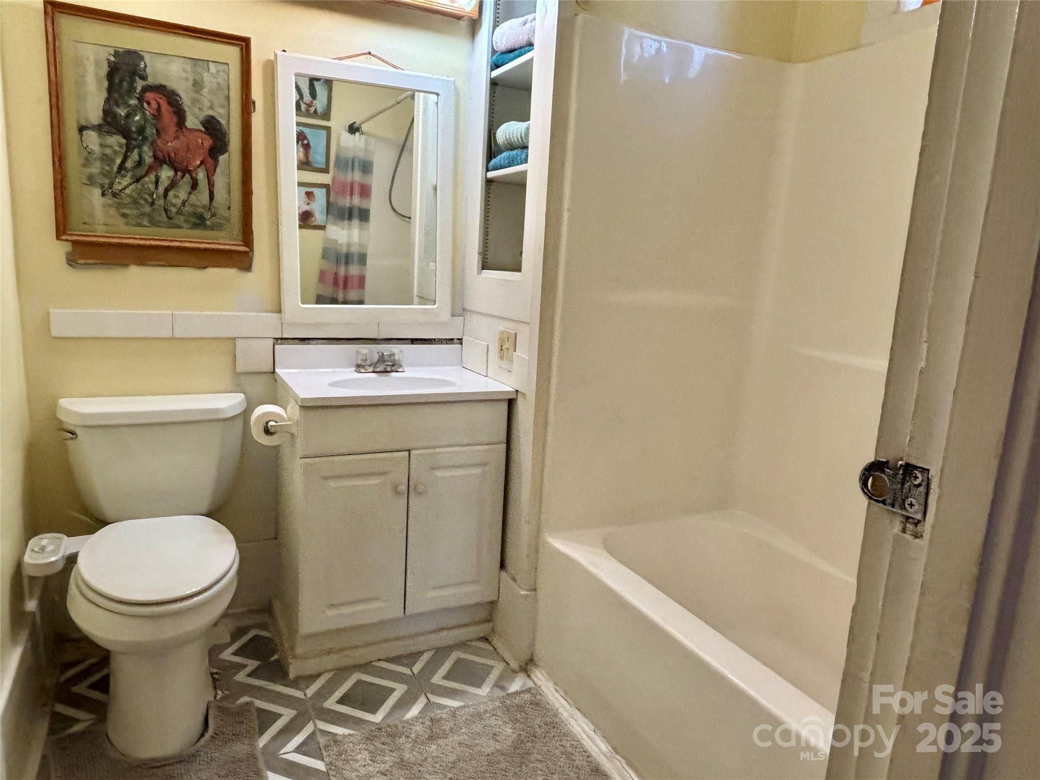 629 Vineyard Road — Tryon