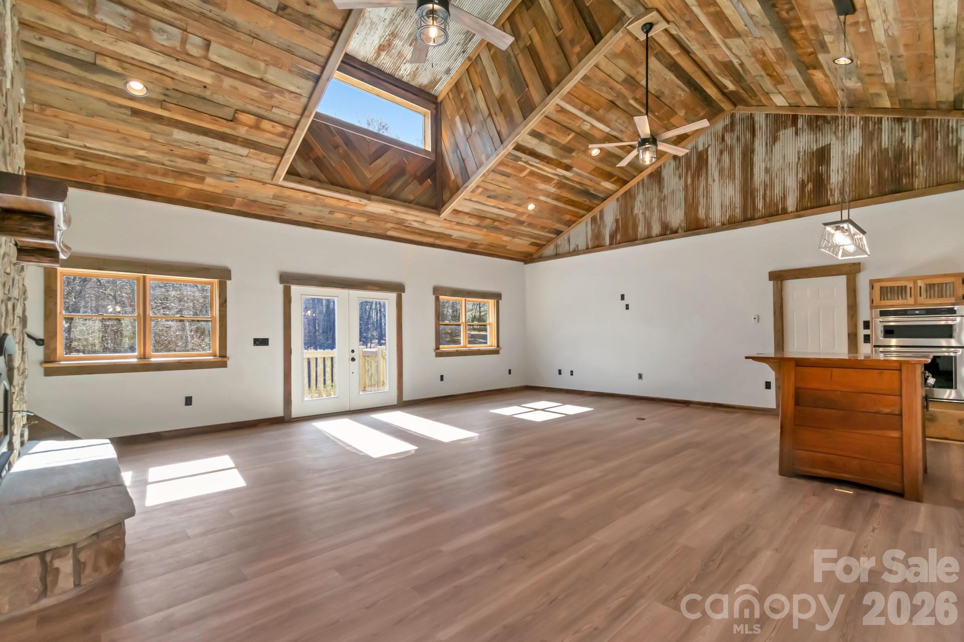 486 Hunter-Lysik Way — Laurel Springs