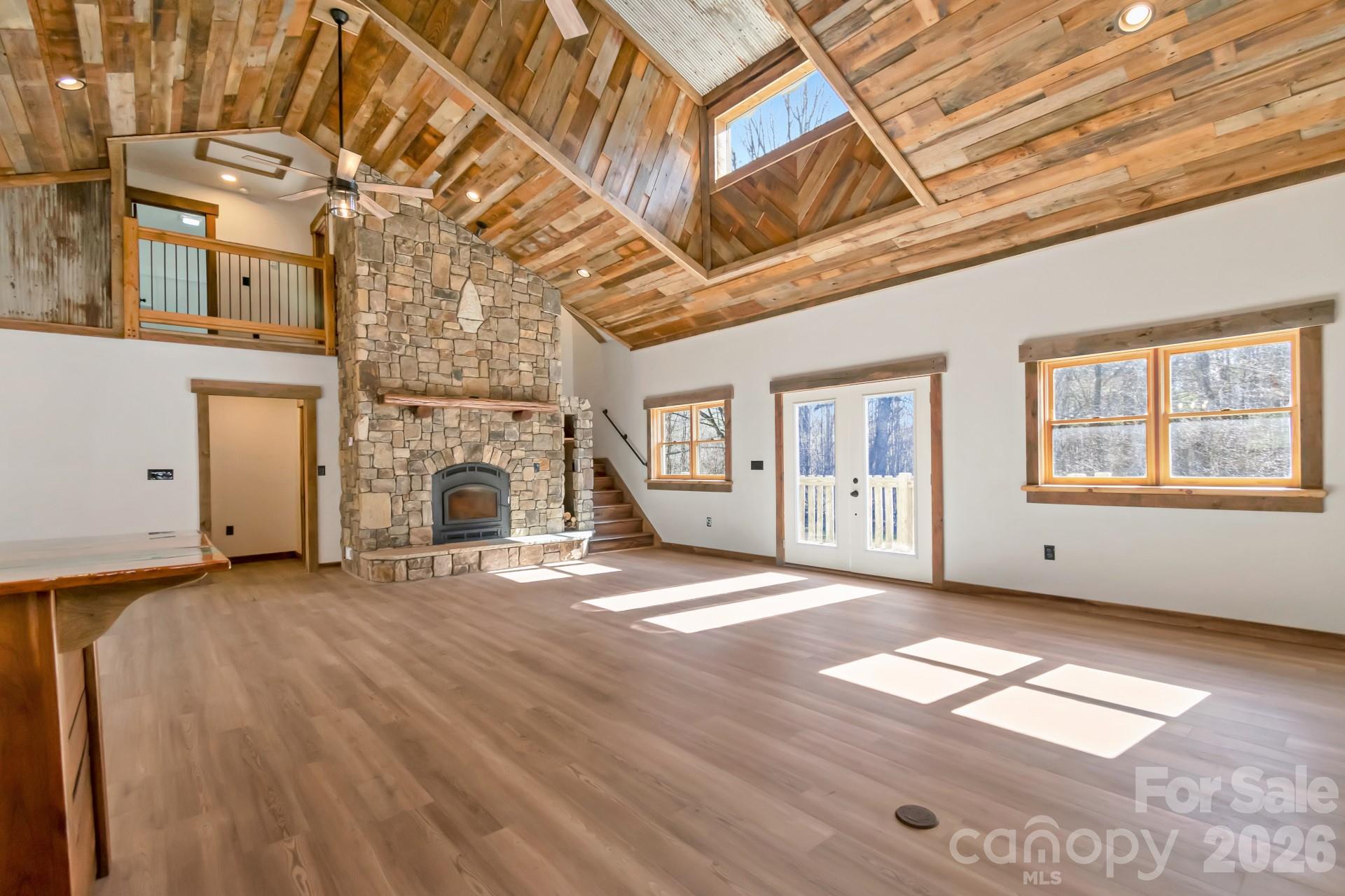 486 Hunter-Lysik Way — Laurel Springs
