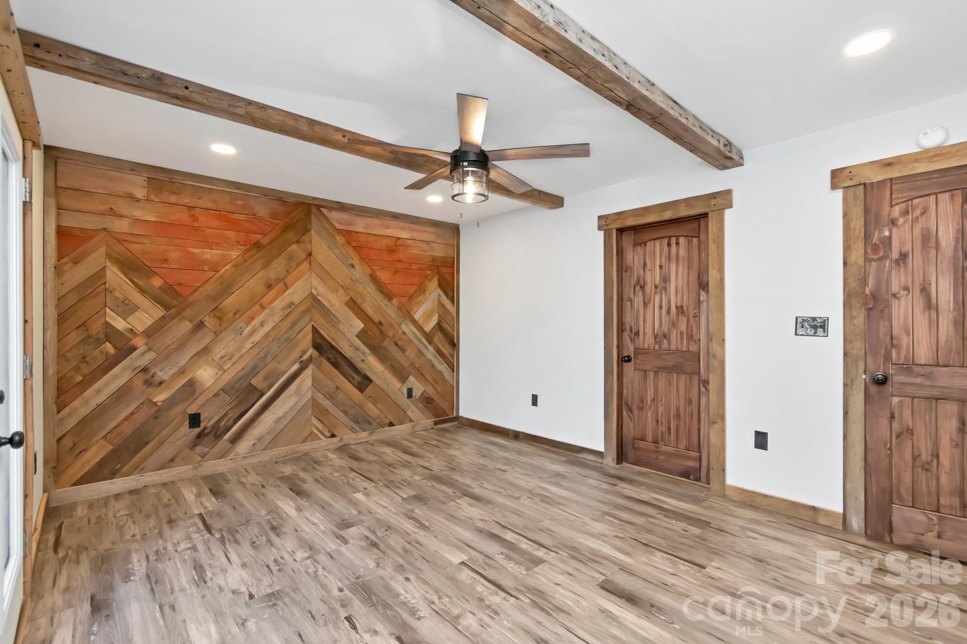 486 Hunter-Lysik Way — Laurel Springs