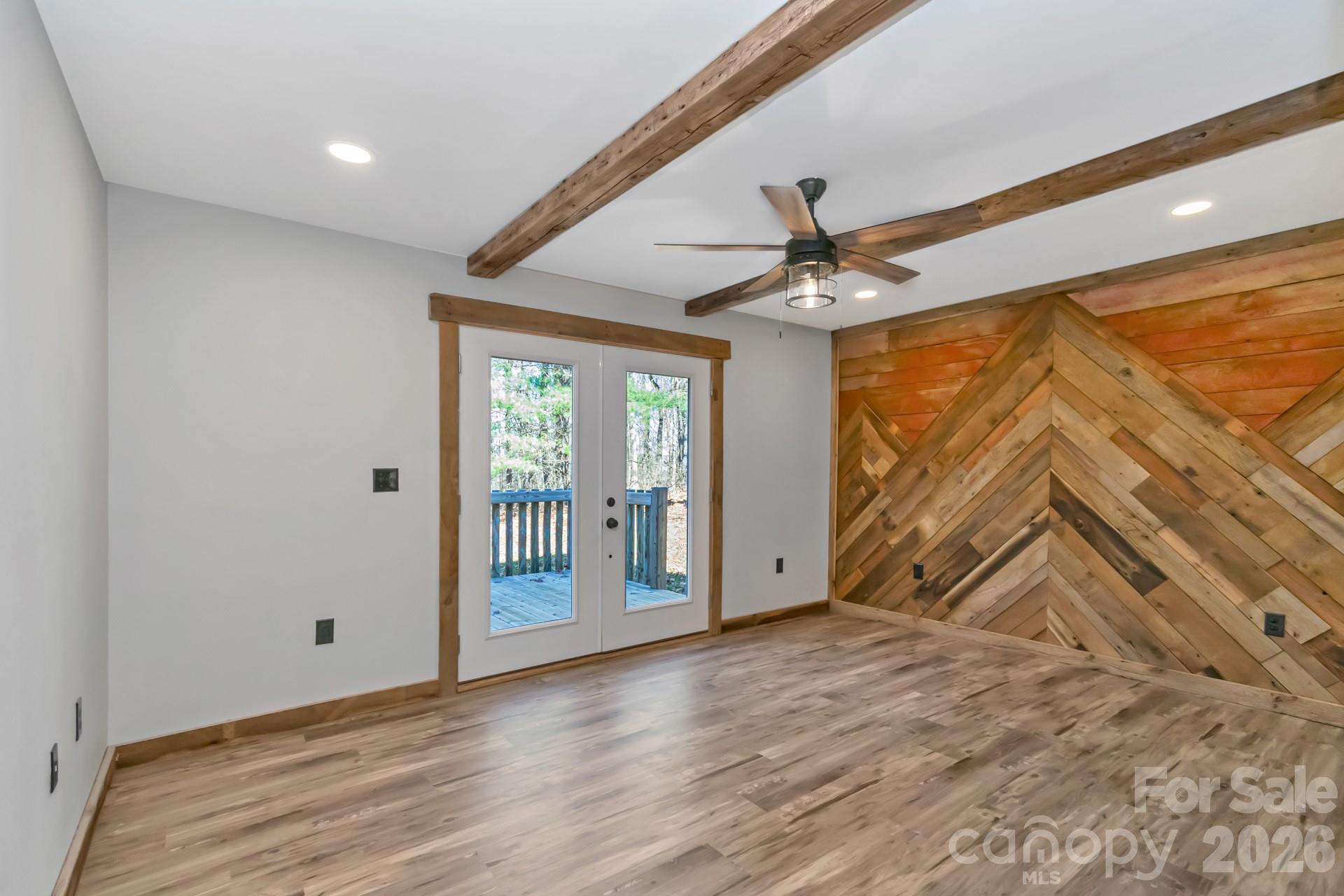 486 Hunter-Lysik Way — Laurel Springs