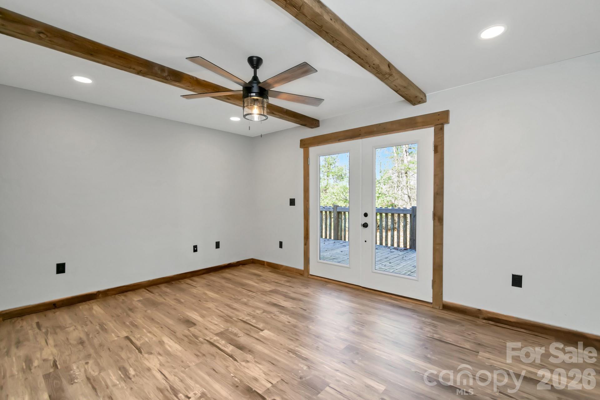 486 Hunter-Lysik Way — Laurel Springs