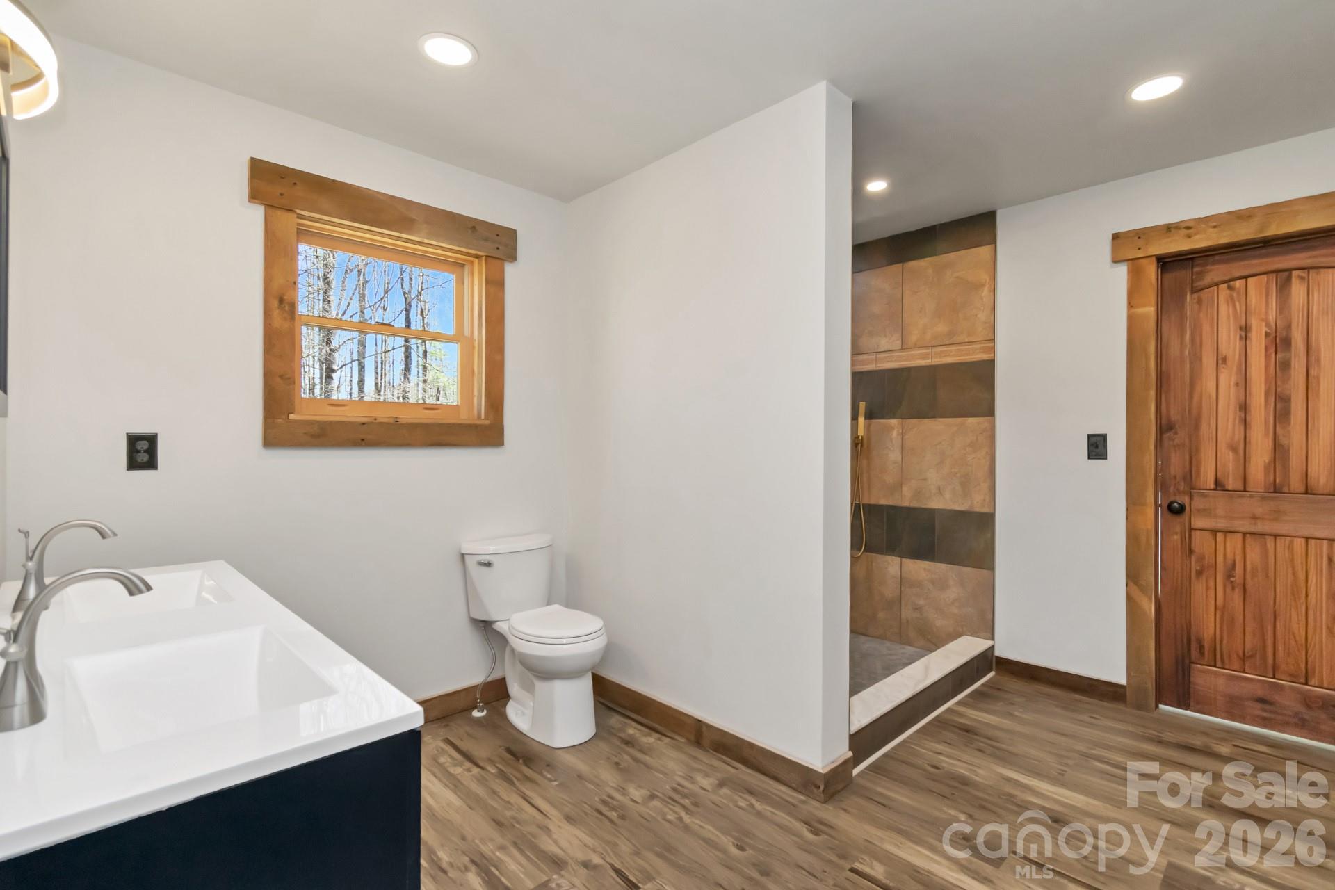 486 Hunter-Lysik Way — Laurel Springs