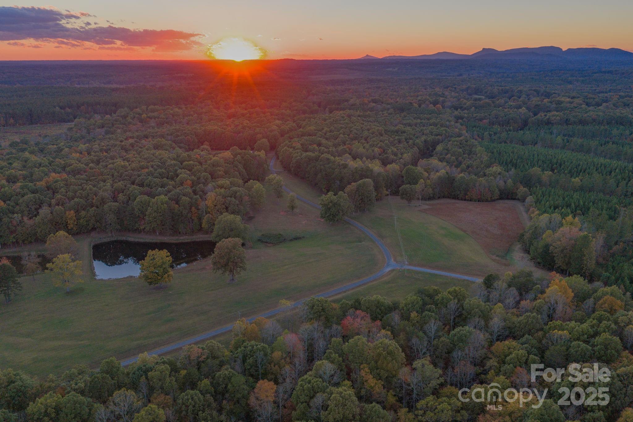 1260 Beaver Island Trail Road — Walnut Cove