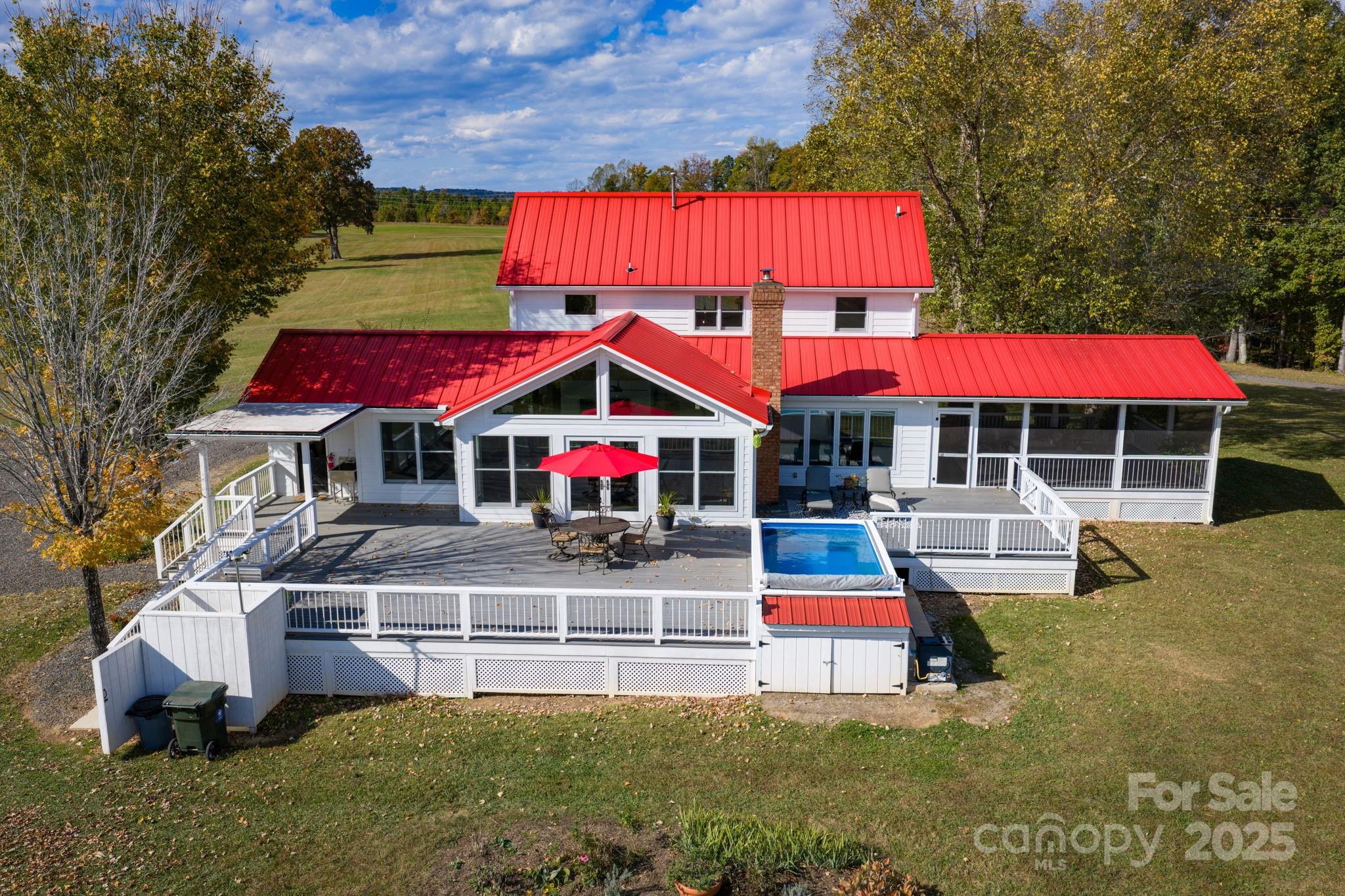 1260 Beaver Island Trail Road — Walnut Cove