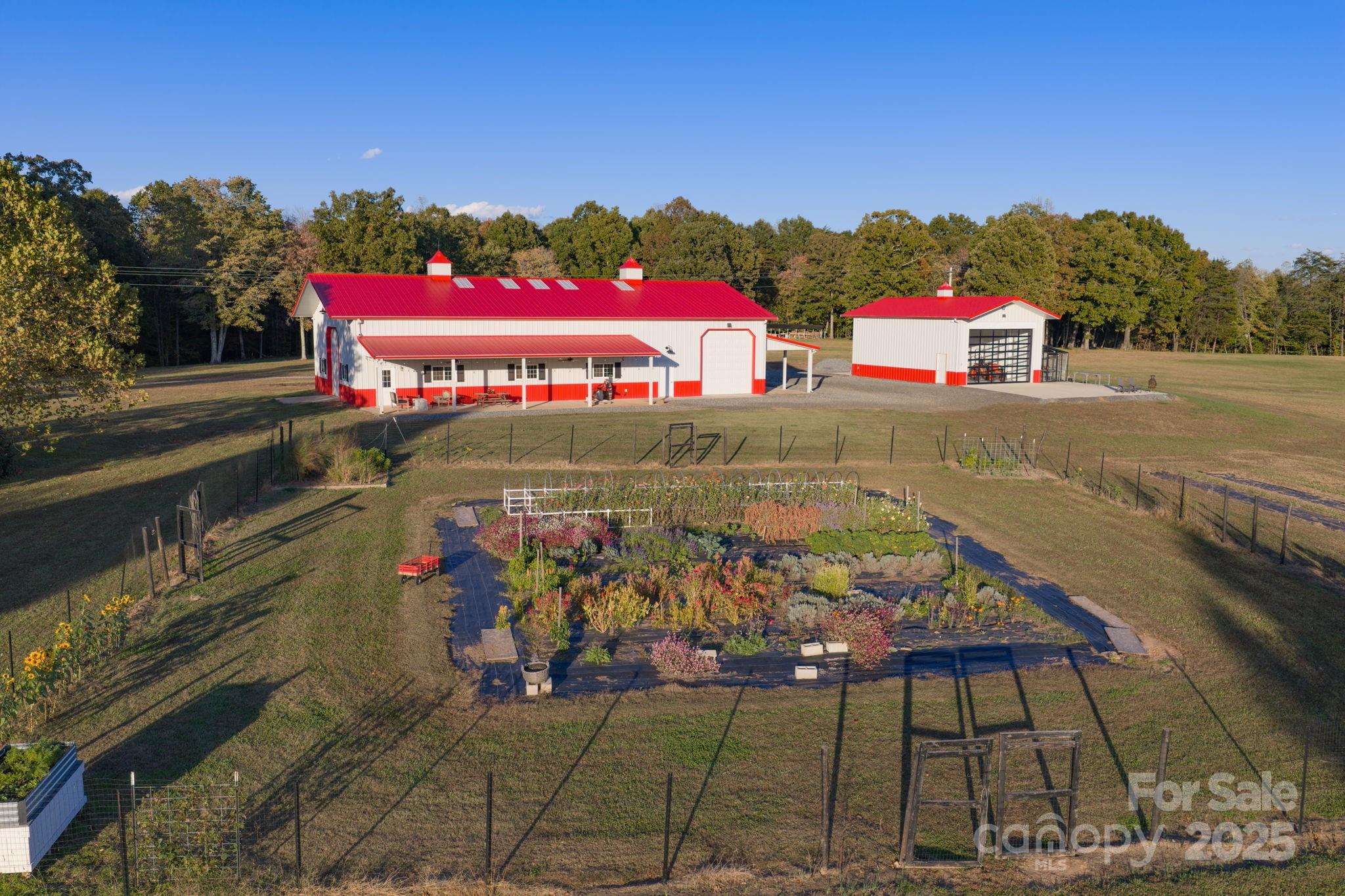 1260 Beaver Island Trail Road — Walnut Cove