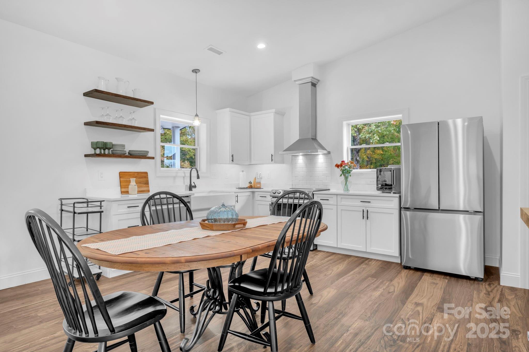 1260 Beaver Island Trail Road — Walnut Cove