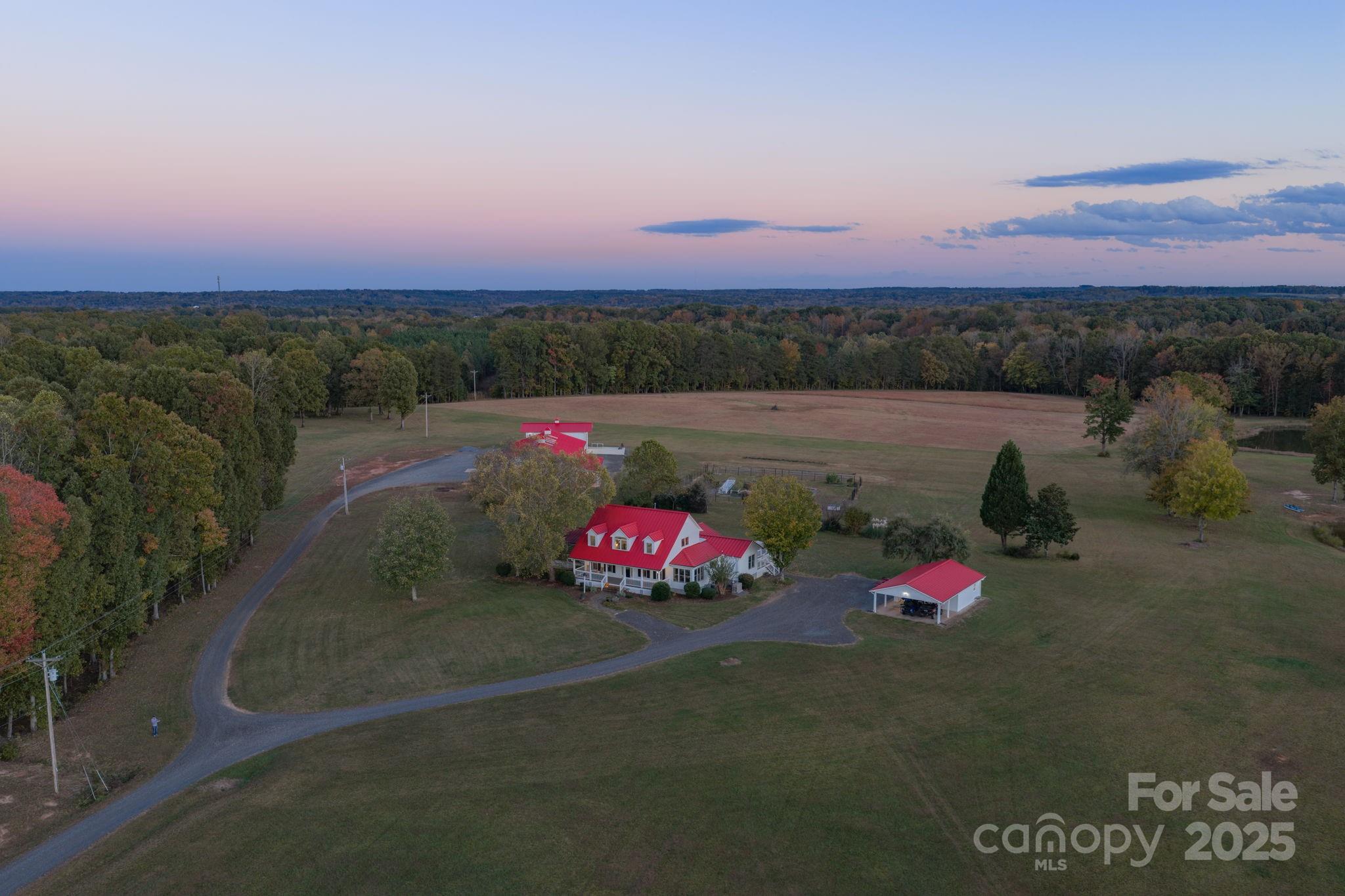 1260 Beaver Island Trail Road — Walnut Cove